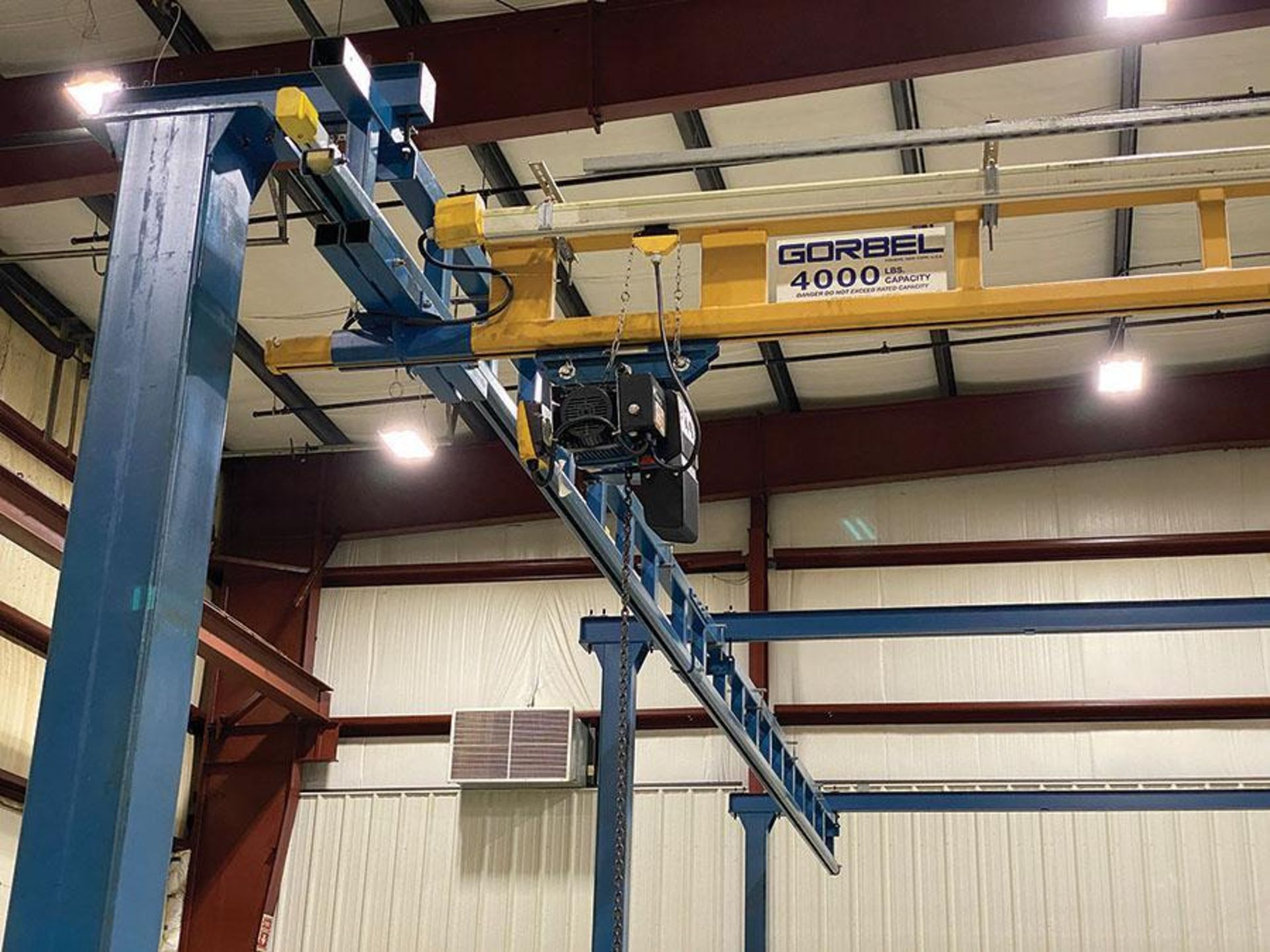 GORBEL 4,000 LB. CAP. FREE STANDING CRANE, (2) DEMAG 2,200 LB. CAP. ELECTRIC CHAIN HOISTS, REMOTE CO - Image 2 of 7