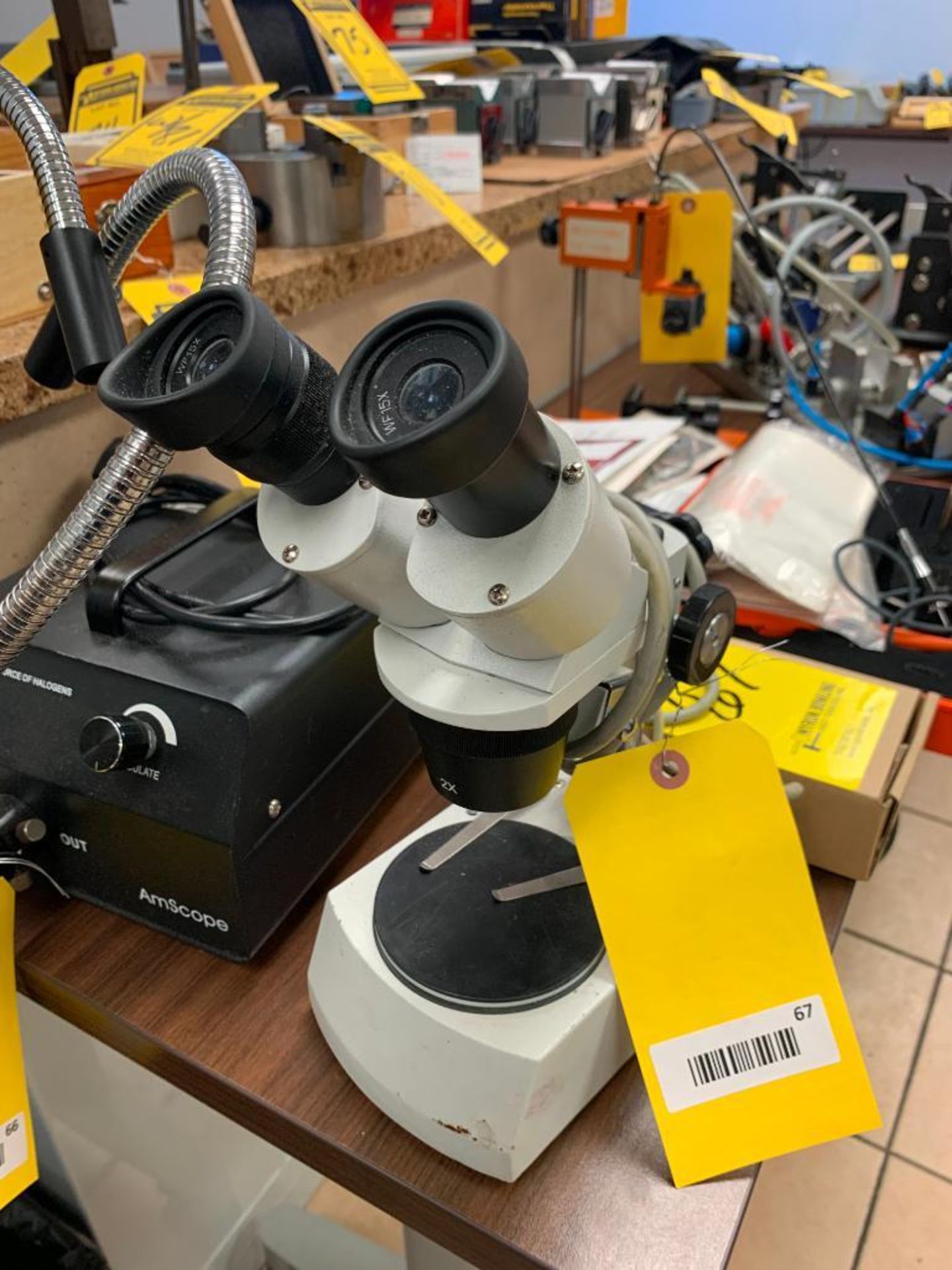 ELECTRIC MICROSCOPE, 15X ZOOM LENS, 2X ADJUSTABLE, WITH LED LIGHT IN BOX