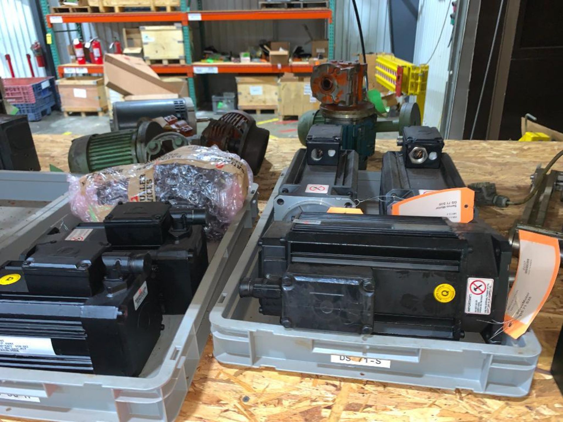 CONTENTS OF (1) SECTION OF PALLET RACK FROM TOP TO BOTTOM, SERVO MOTORS, ELECTRIC MOTORS - Image 13 of 14