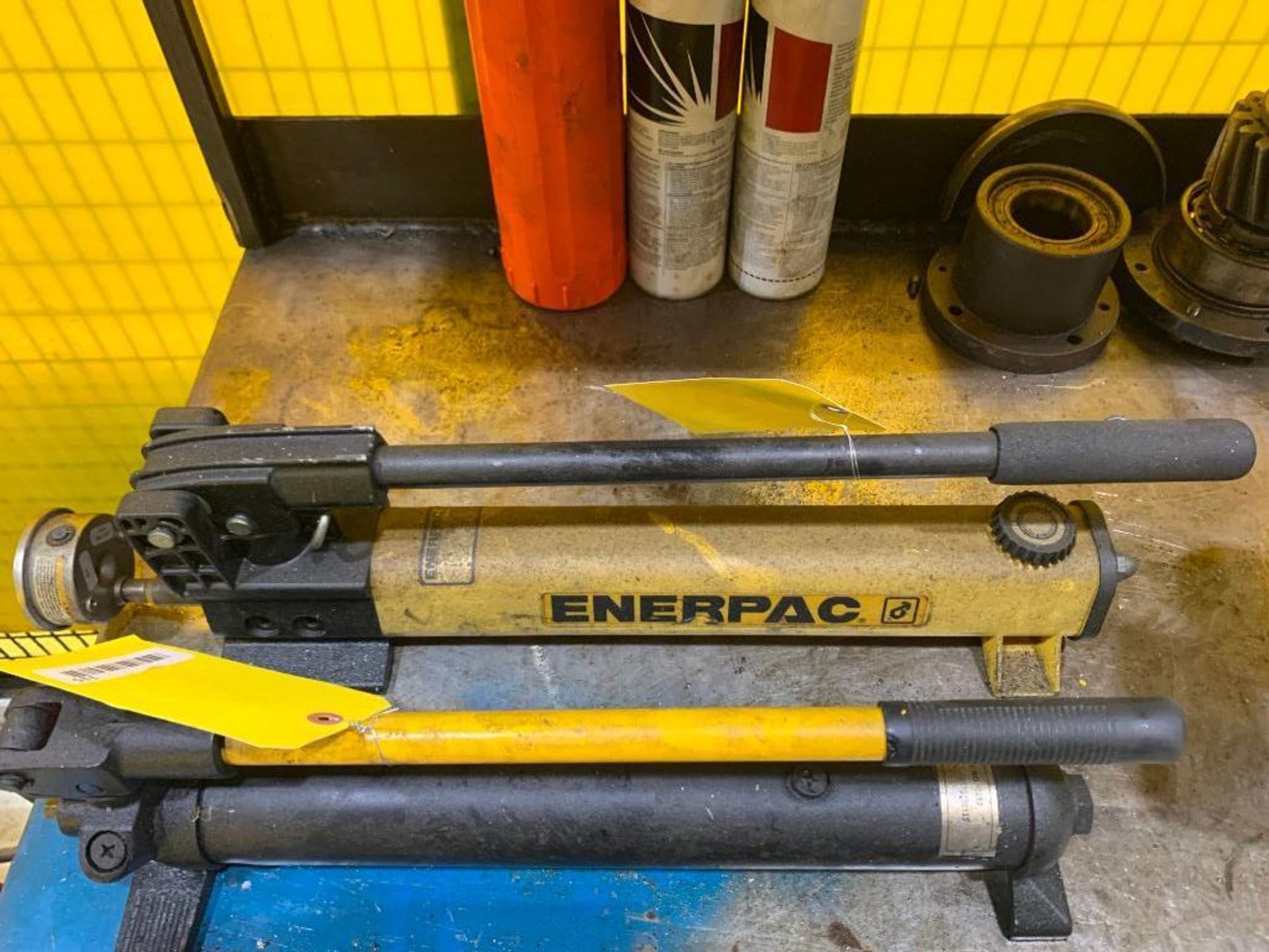 (2) ENERPAC HAND PUMP UNITS, WITH (3) BOTTLE JACKS