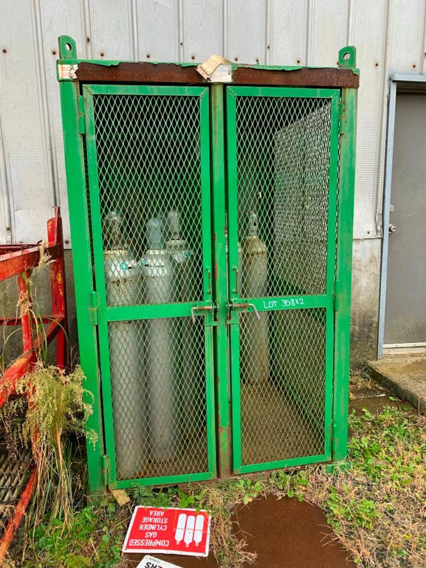 (2) SAF-T-CART CYLINDER STORAGE CAGES (NO TANKS) - Image 2 of 2