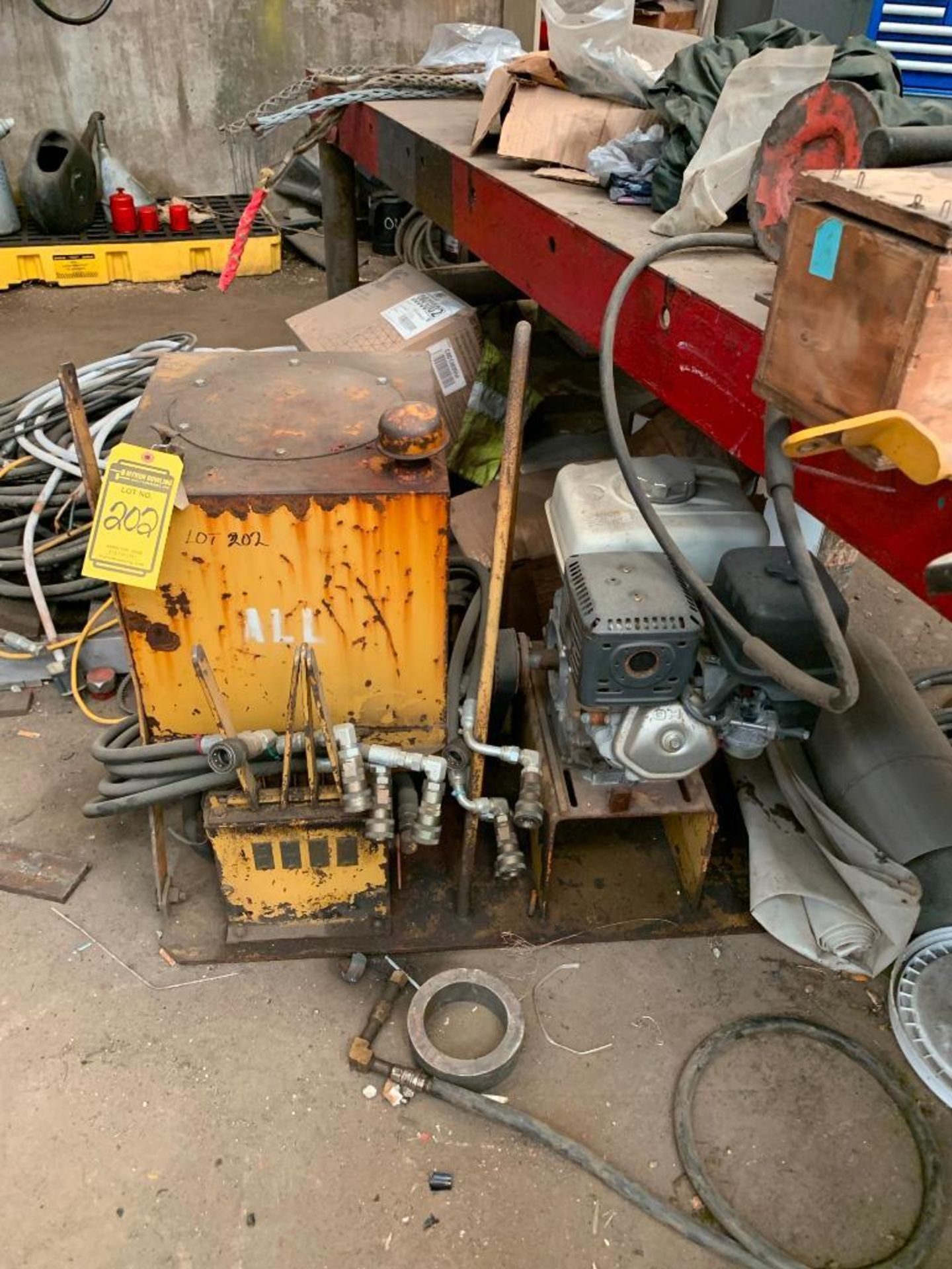 HYDRAULIC PUMP UNIT, BELT DRIVEN, HONDA GX 270 ENGINE, PALLET W/ HYDRAULIC HOSE