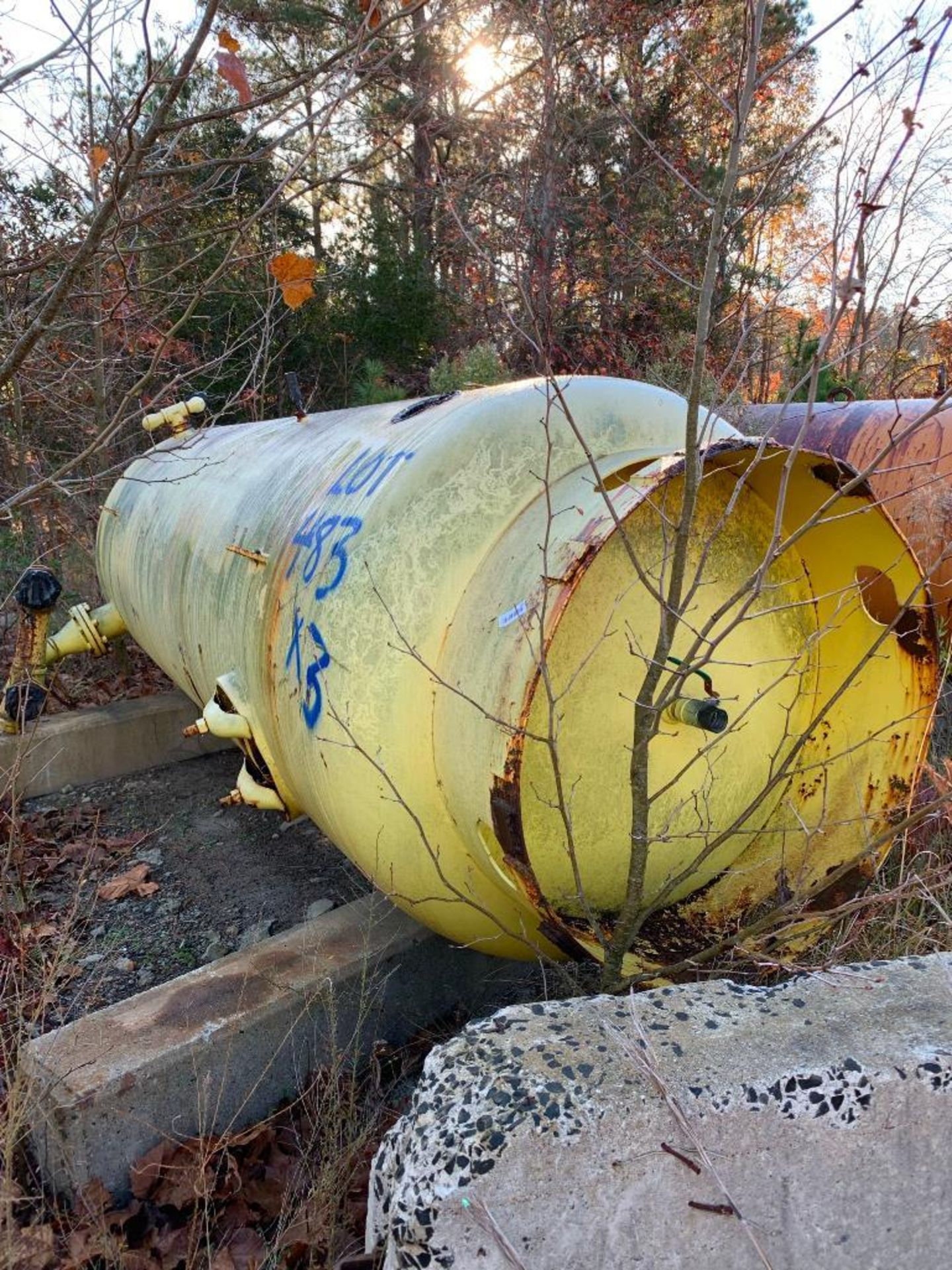 (3) 1,000-GALLON AIR TANKS APPROX.