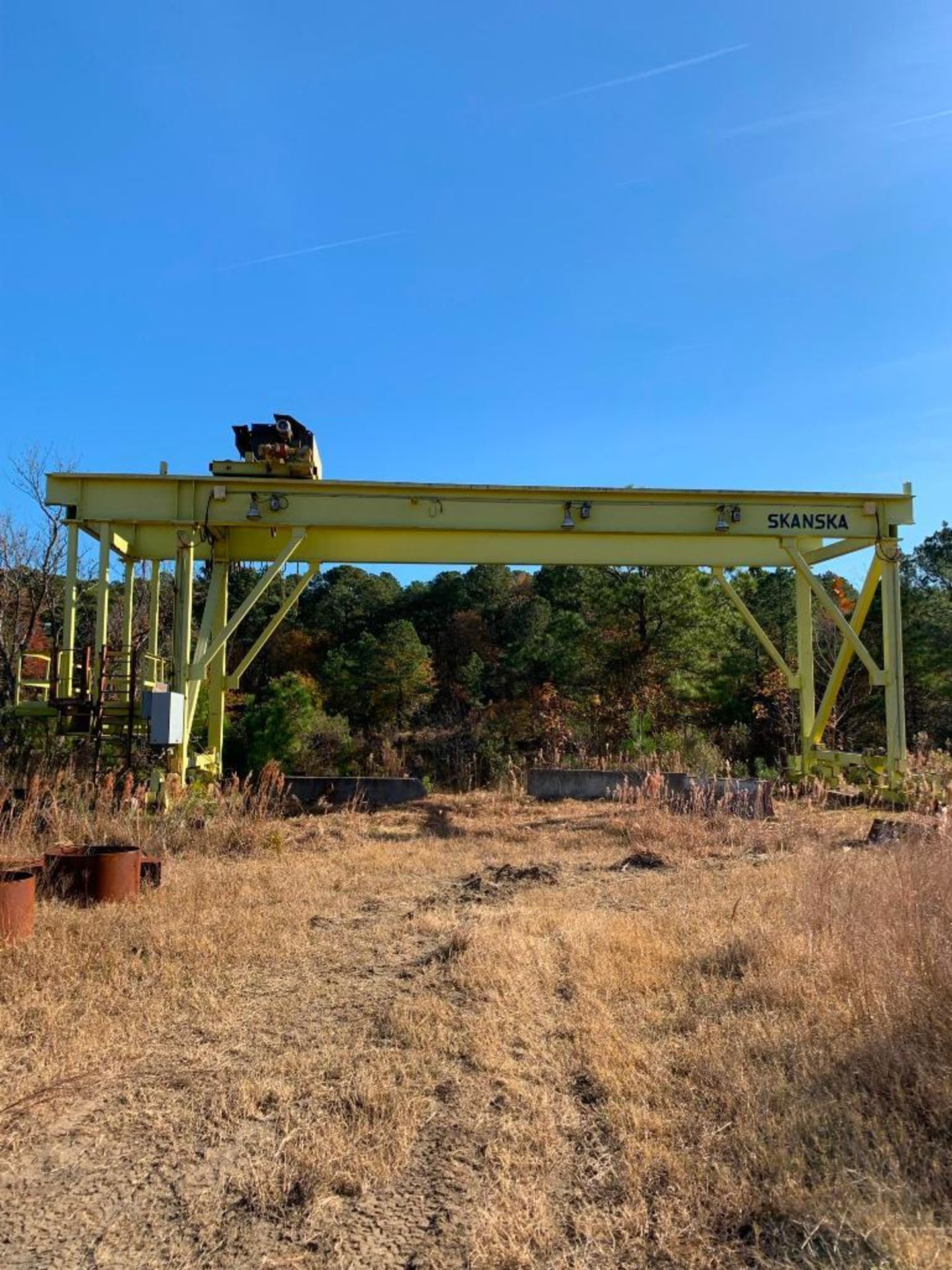 R&M AMERICAN 25-TON GANTRY CRANE, 48' SPAN, RAIL RUNNER, SPACE MASTER SX CABLE HOIST - Image 14 of 14