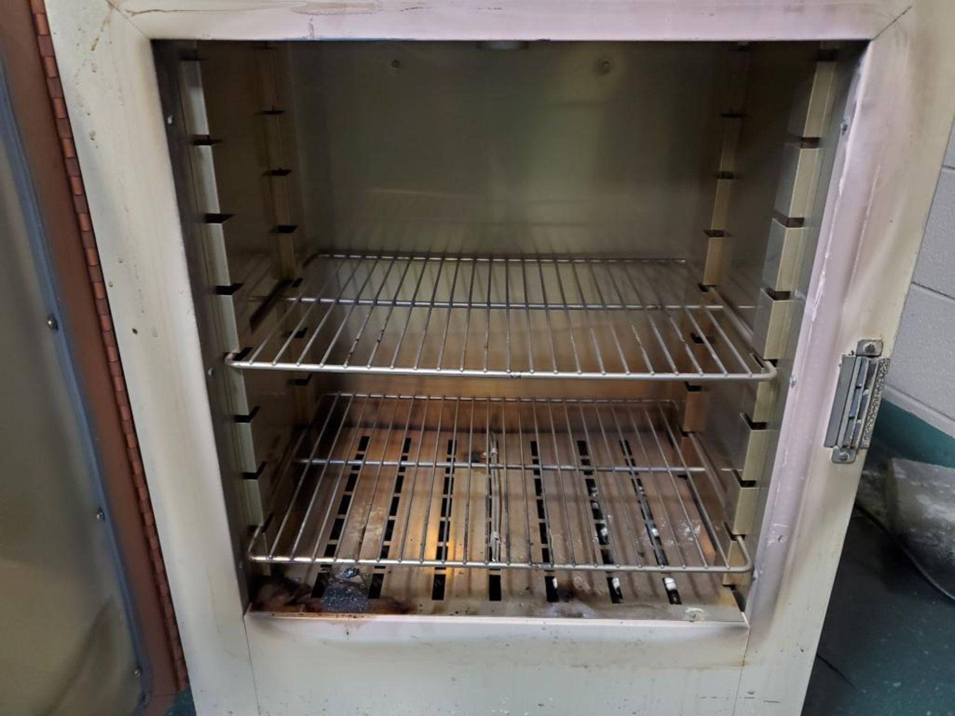 PRECISION GRAVITY CONVECTION OVEN - Image 6 of 6