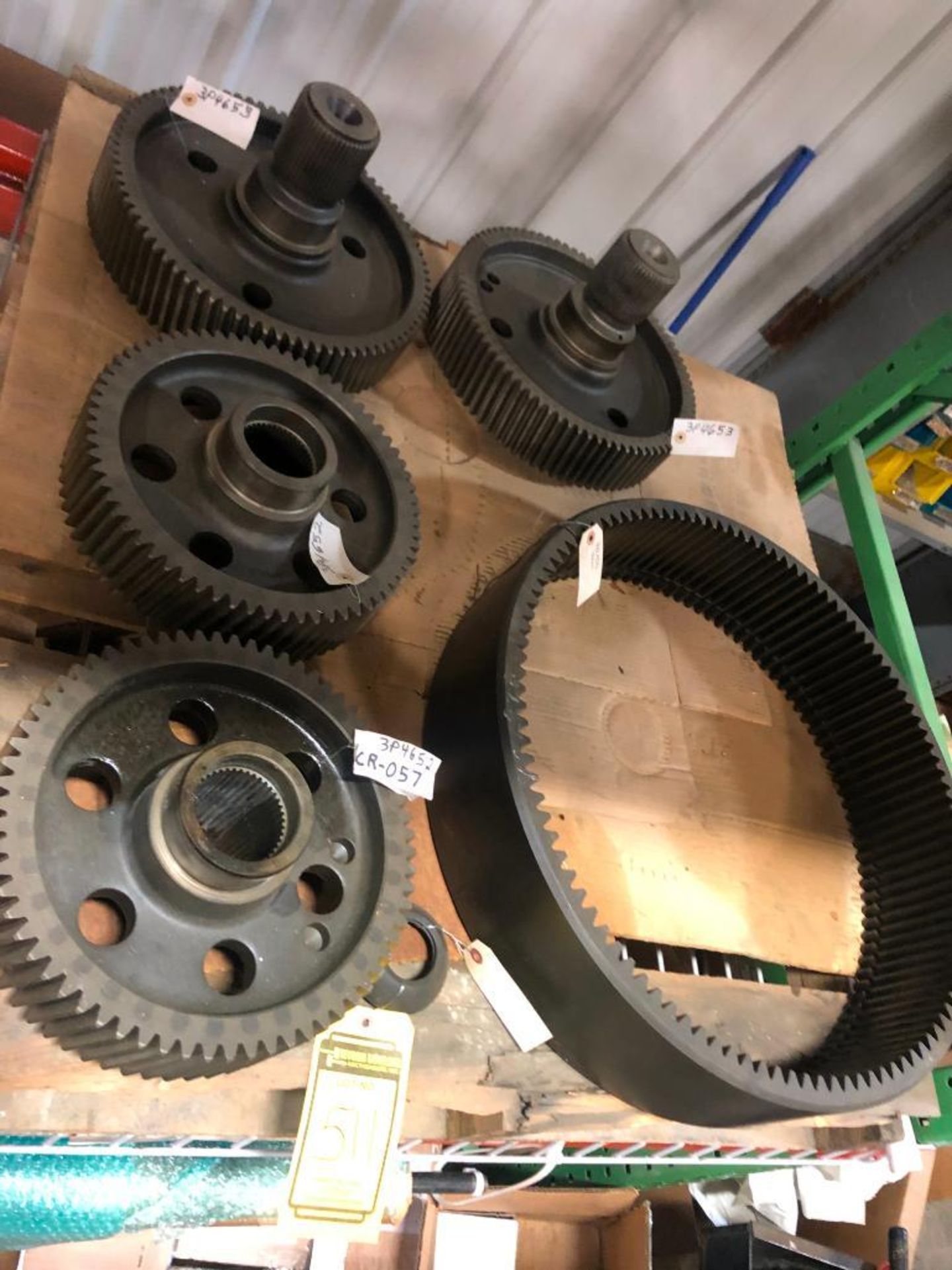 SKID OF ASSORTED PARTS CONSISTING OF: (1) GEAR, PART NUMBER 3P4652, (1) GEAR, PART NUMBER 4D1570, (2 - Image 2 of 2
