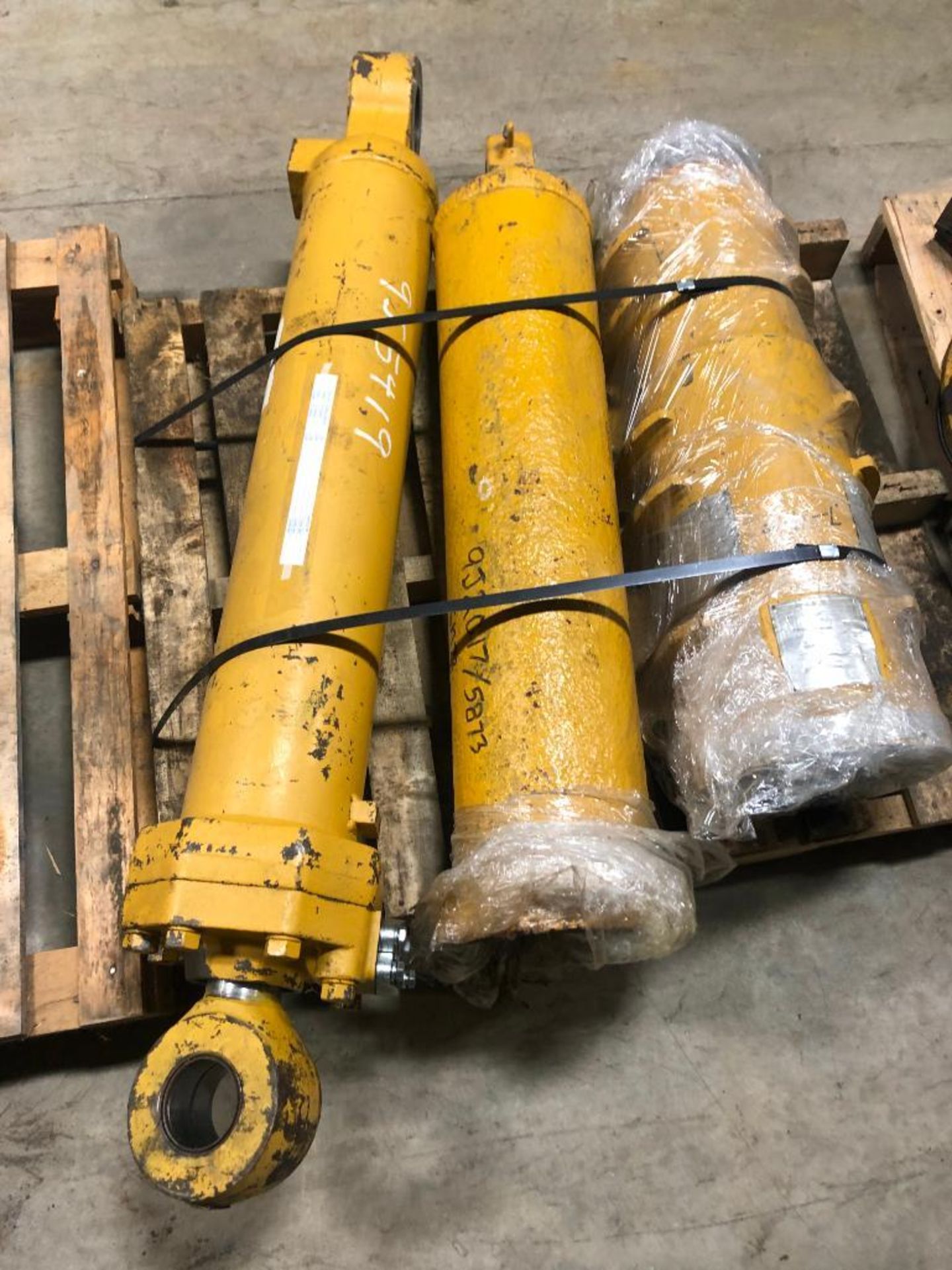 (3) HYDRAULIC CYLINDER CORES - Image 2 of 2