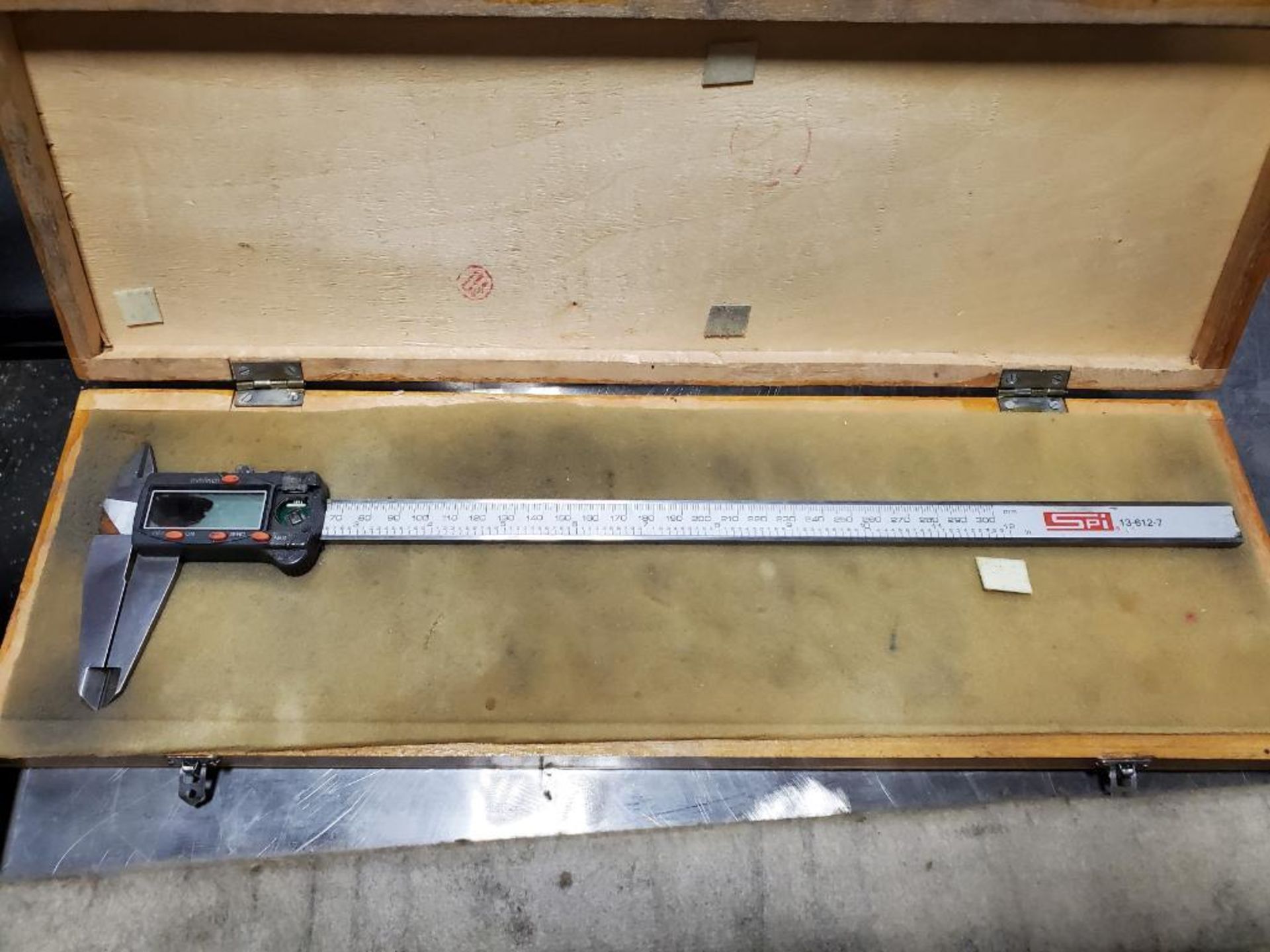(2) 12" DIGITAL CALIPERS IN CASES, (1) DIAL GAGE CALIPER - Image 3 of 4
