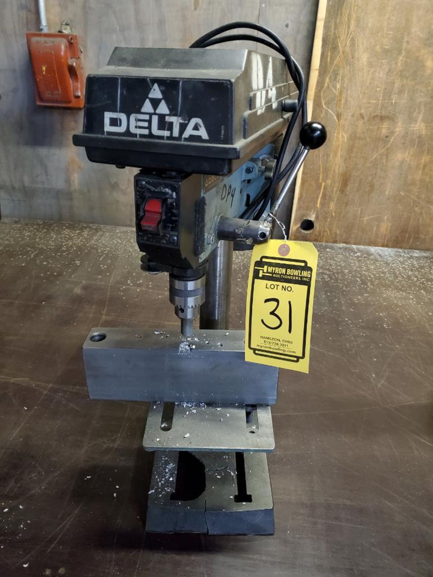 DELTA 11-950 BENCH TOP VERTICAL DRILL PRESS, 6-1/2'' X 6-1/2'' TABLE - Image 2 of 4