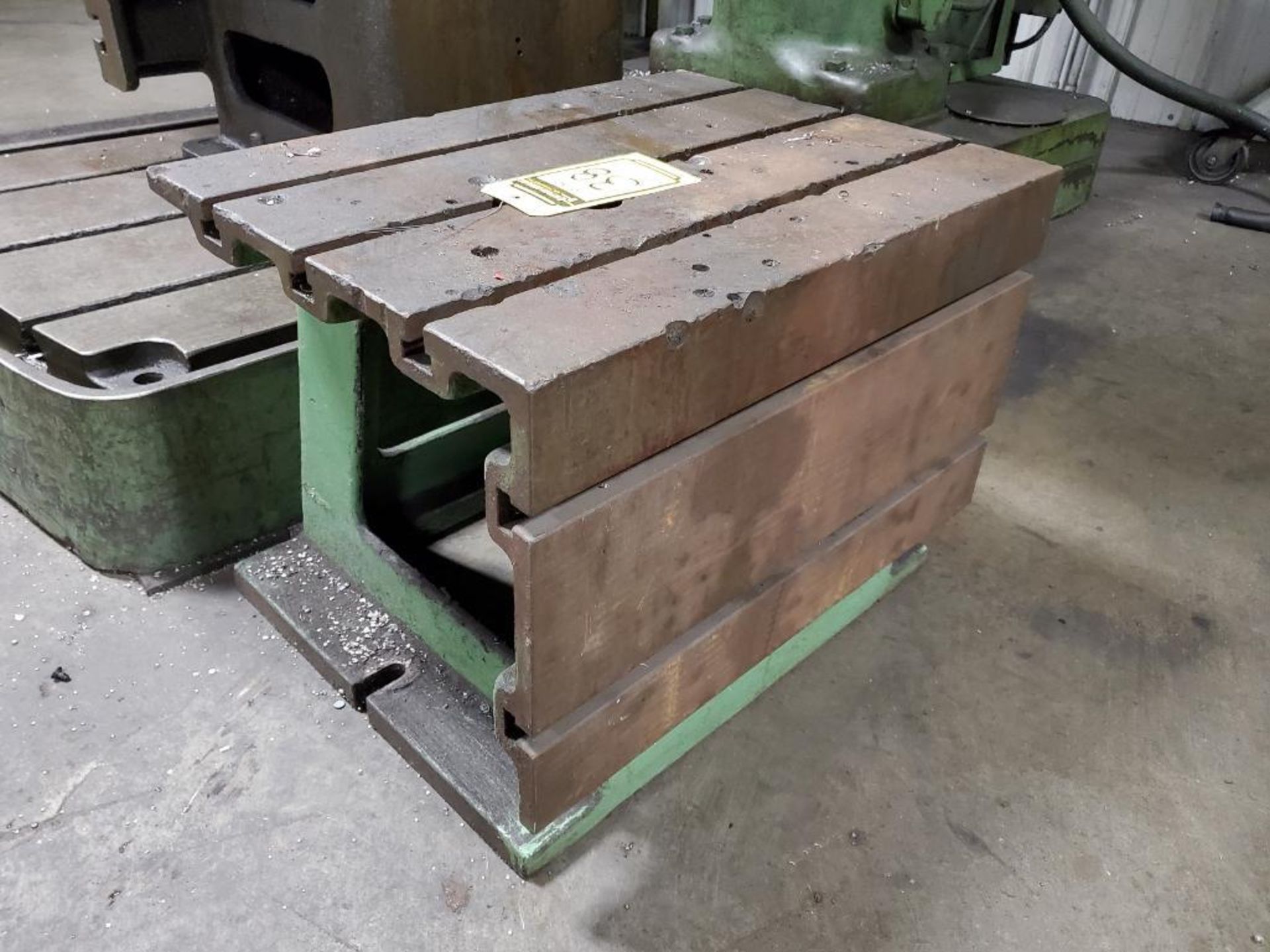 23-1/2'' X 18'' X 18'' ANGLE BLOCK