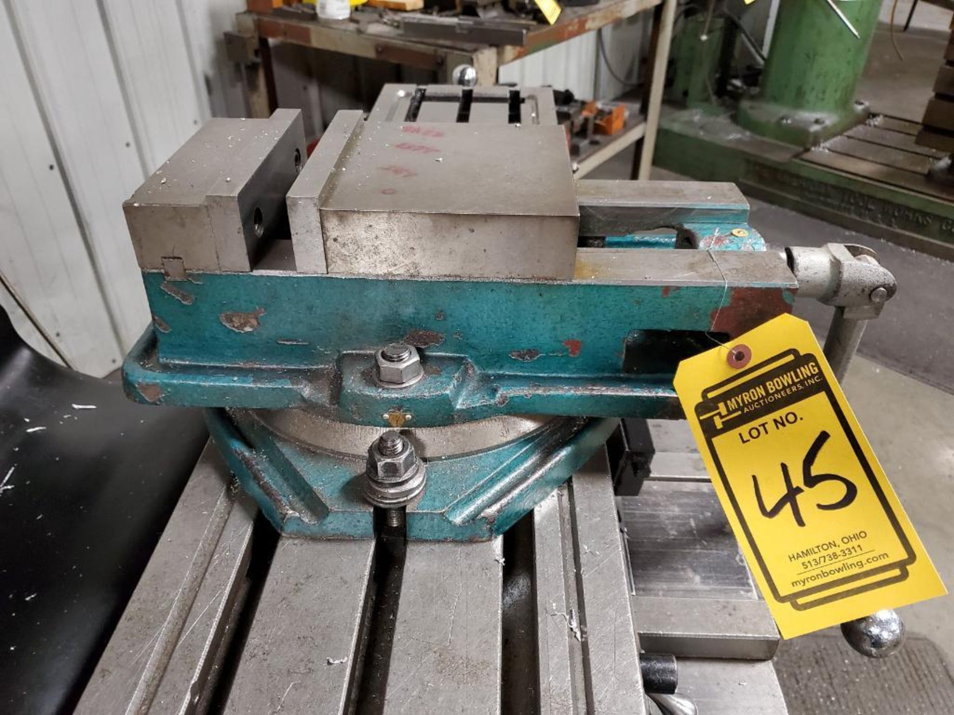 6'' ROTARY MACHINE VISE