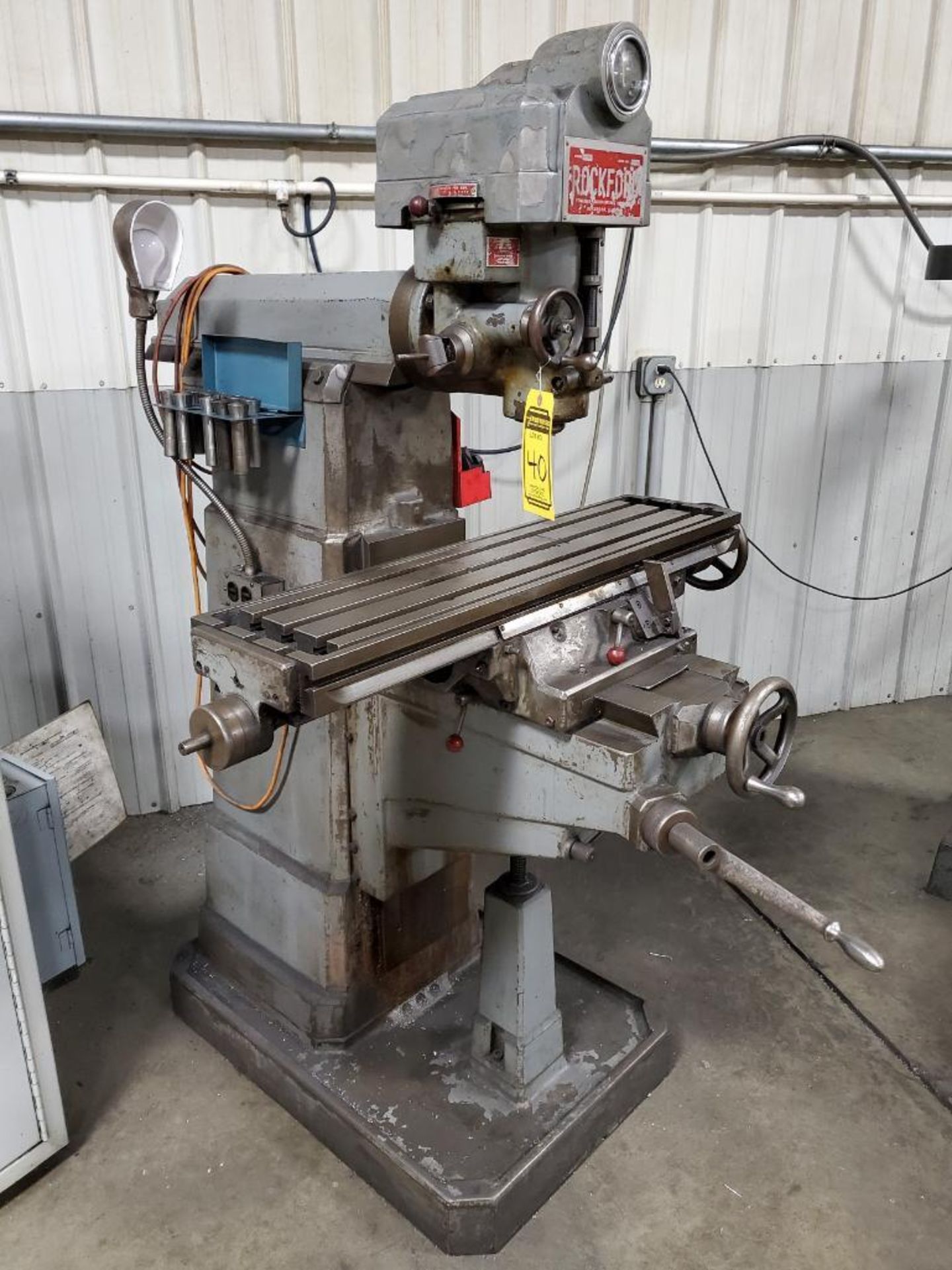 ROCKFORD VERTICAL MILLING MACHINE, MODEL MV-100, S/N MV-535, 36'' X 9'' TABLE, KNEE BED, 5'' VERTICA - Image 2 of 6