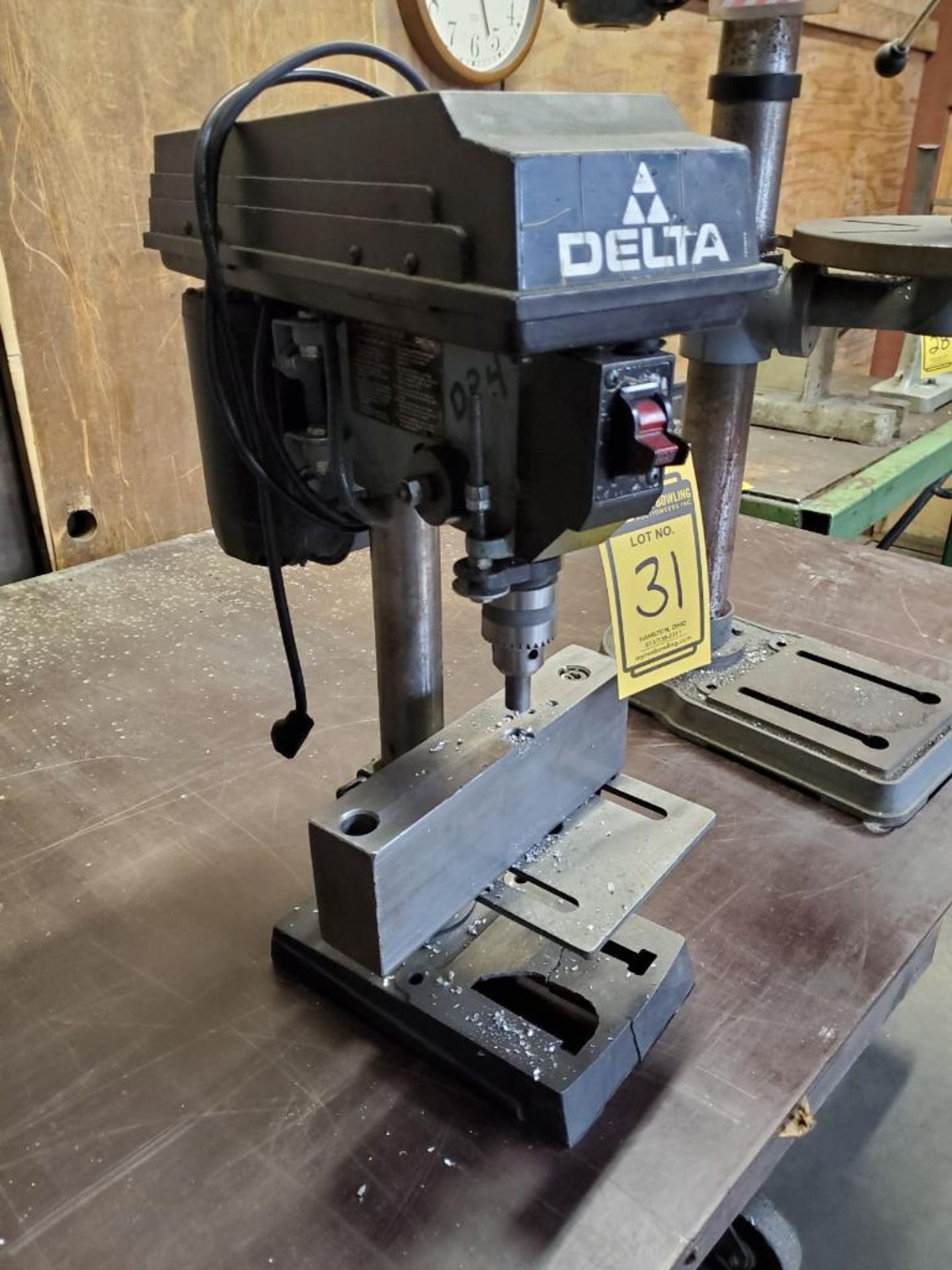 DELTA 11-950 BENCH TOP VERTICAL DRILL PRESS, 6-1/2'' X 6-1/2'' TABLE - Image 3 of 4