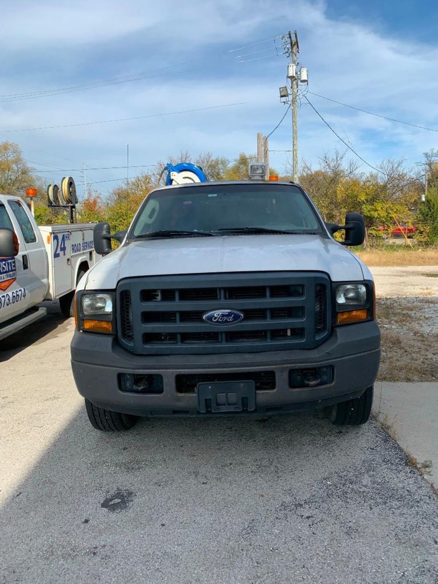 2006 FORD F-350 XL SUPER DUTY SERVICE TRUCK, AUTOMATIC TRANSMISSION, 4X4, RAWSON KOENIG UTILITY BED, - Image 6 of 6