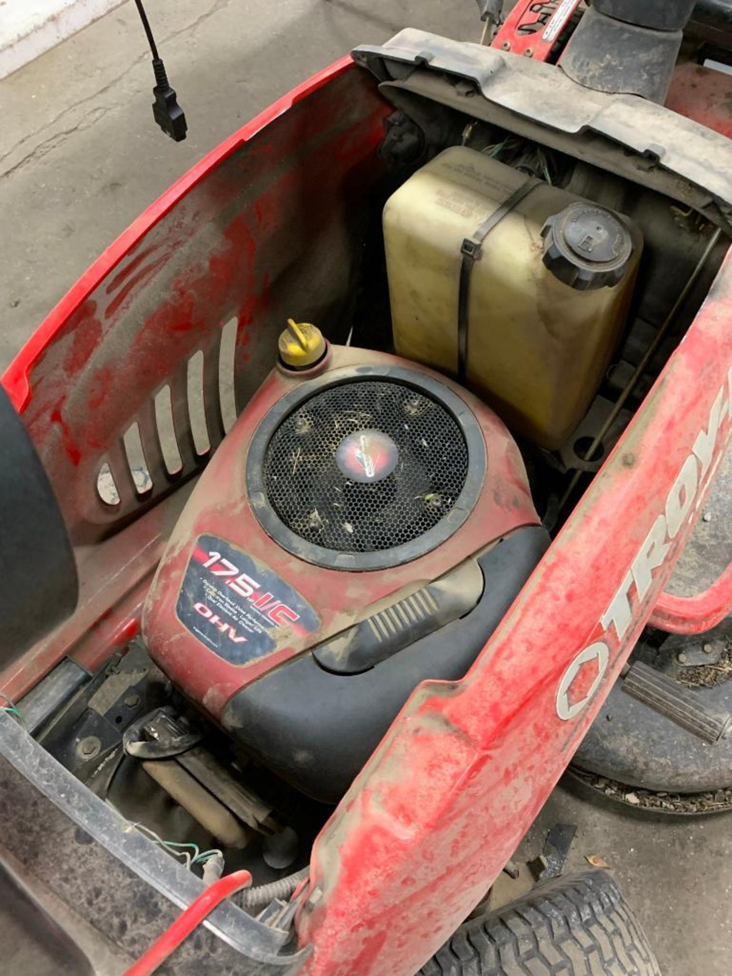 TROY-BILT PONY LAWN MOWER, 42'' CUT, 7-SPEED SHIFT ON THE GO, 17.5 HP - Image 4 of 4