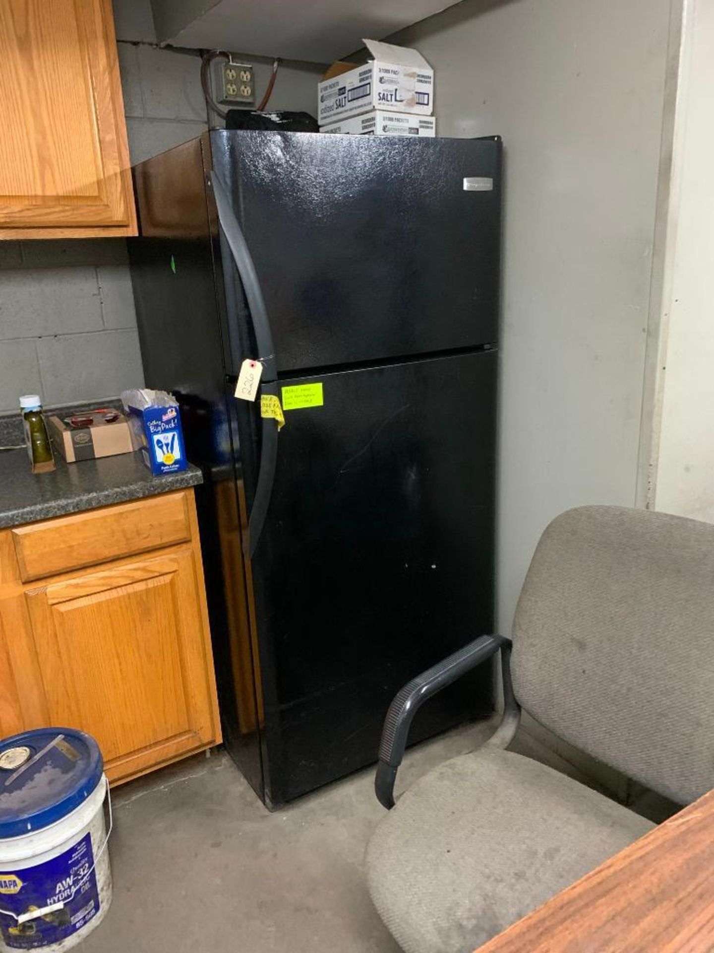 BREAK ROOM FURNITURE: FRIGIDAIRE REFRIGERATOR, TABLE, CHAIRS, SHOP STOOLS, MICROWAVES, CONY 32'' FLA - Image 2 of 5