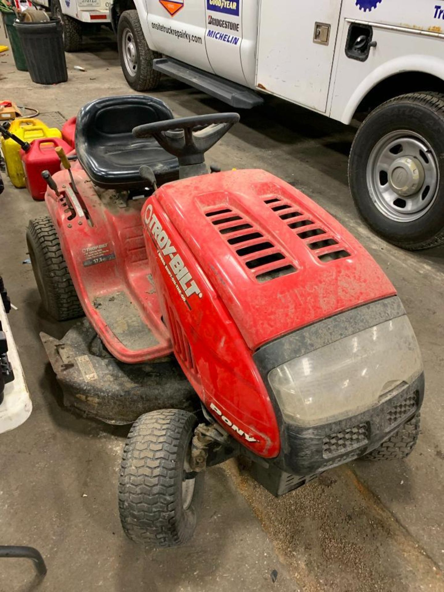 TROY-BILT PONY LAWN MOWER, 42'' CUT, 7-SPEED SHIFT ON THE GO, 17.5 HP - Image 3 of 4