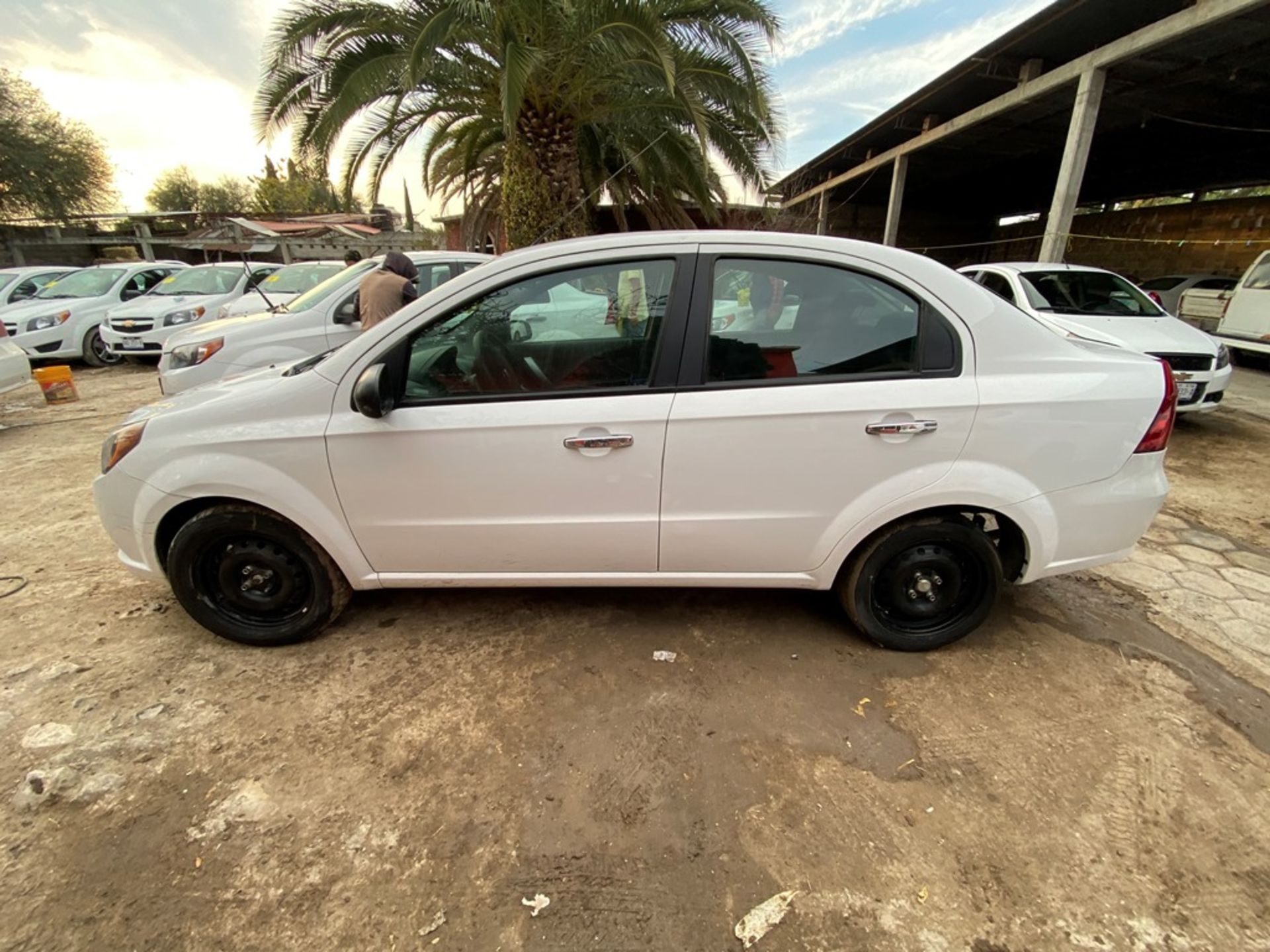 Vehículo marca Chevrolet tipo Aveo, modelo 2017, número de serie 3G1TB5CF7HL119143 - Image 4 of 16