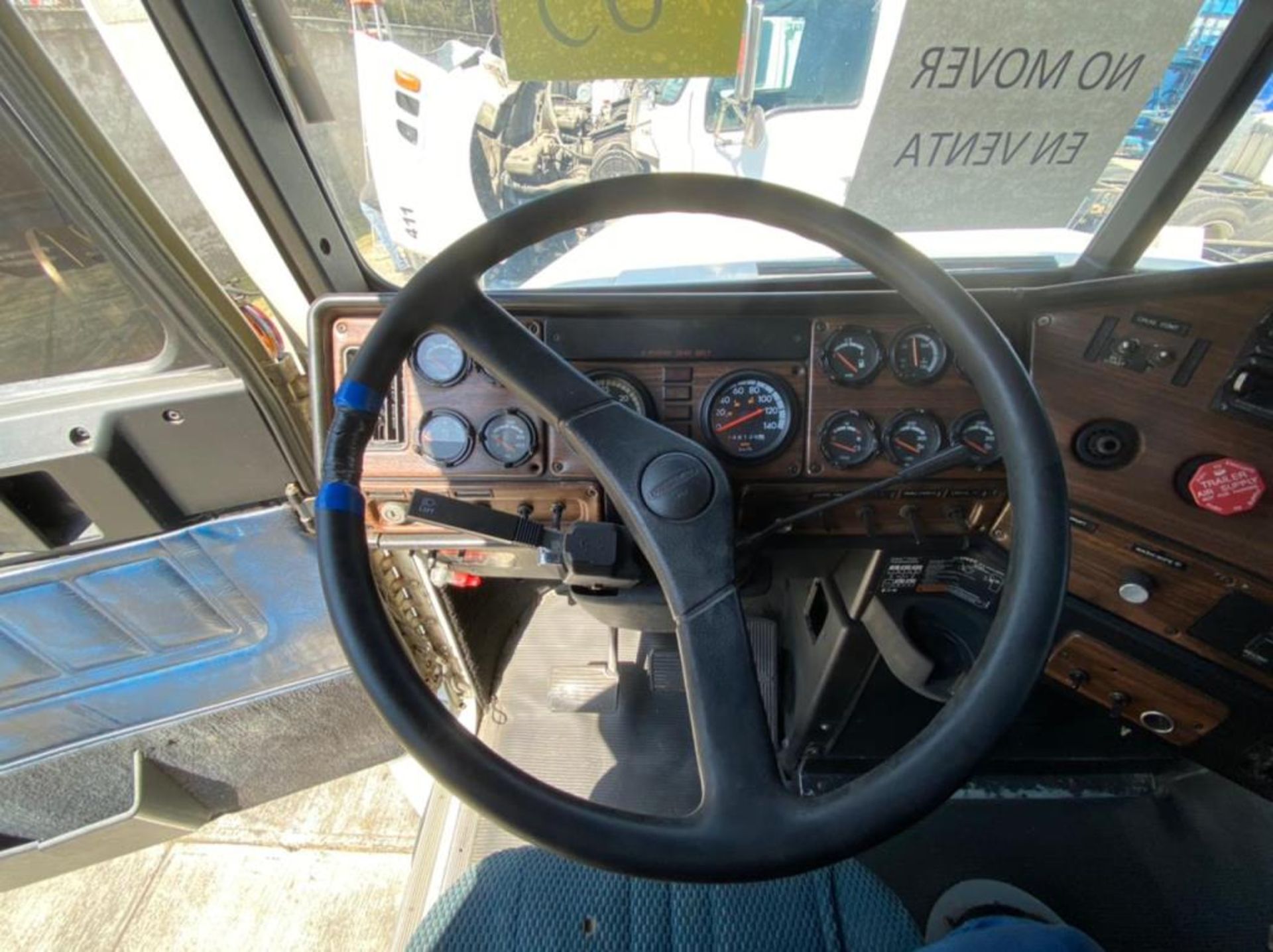 Tractocamión Marca FREIGHTLINER FLD-120, Modelo 1999 - Image 23 of 27