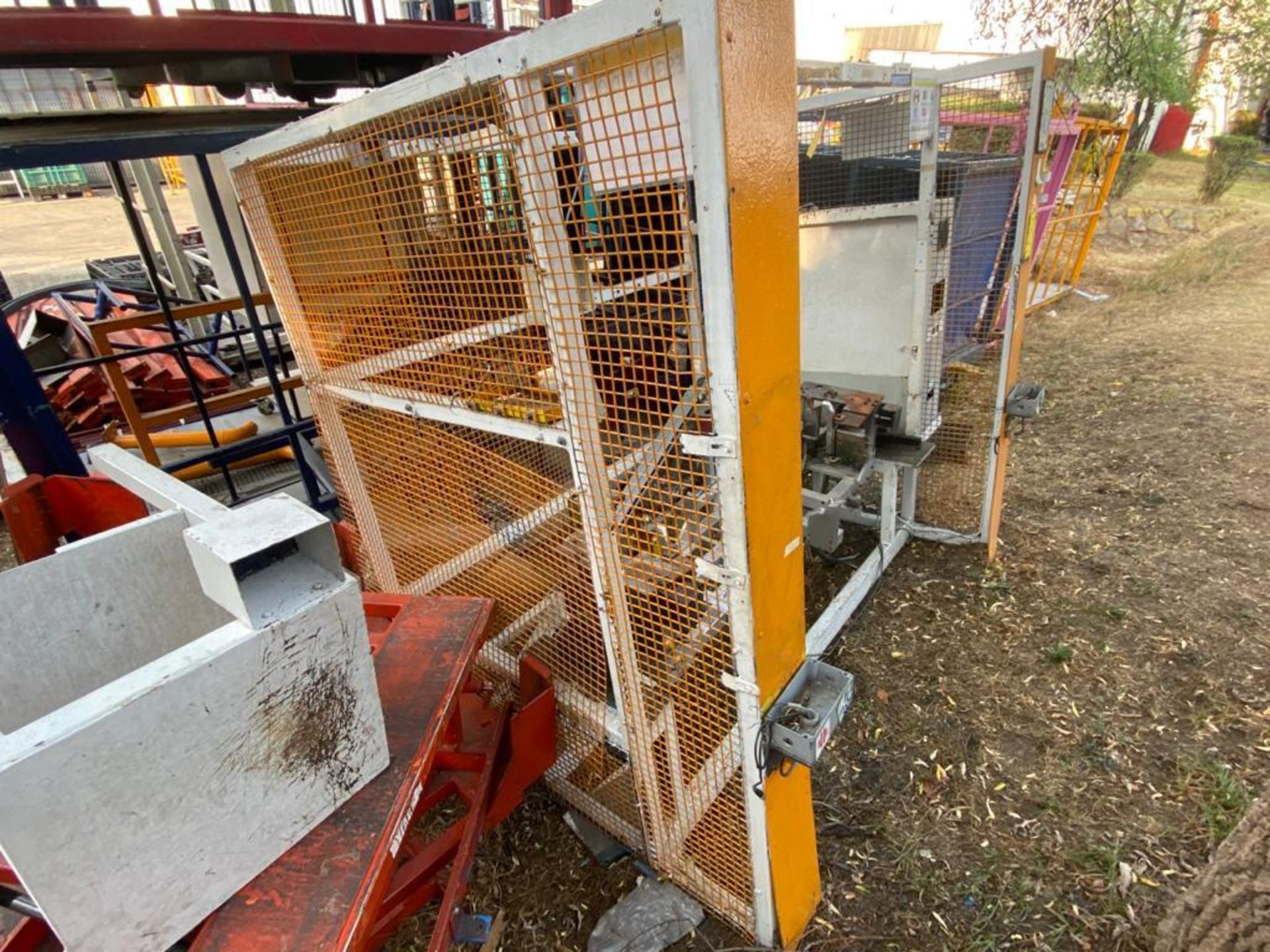 Assembly cell in square steel profile structure with mesh, with Kimastle control board - Image 37 of 42