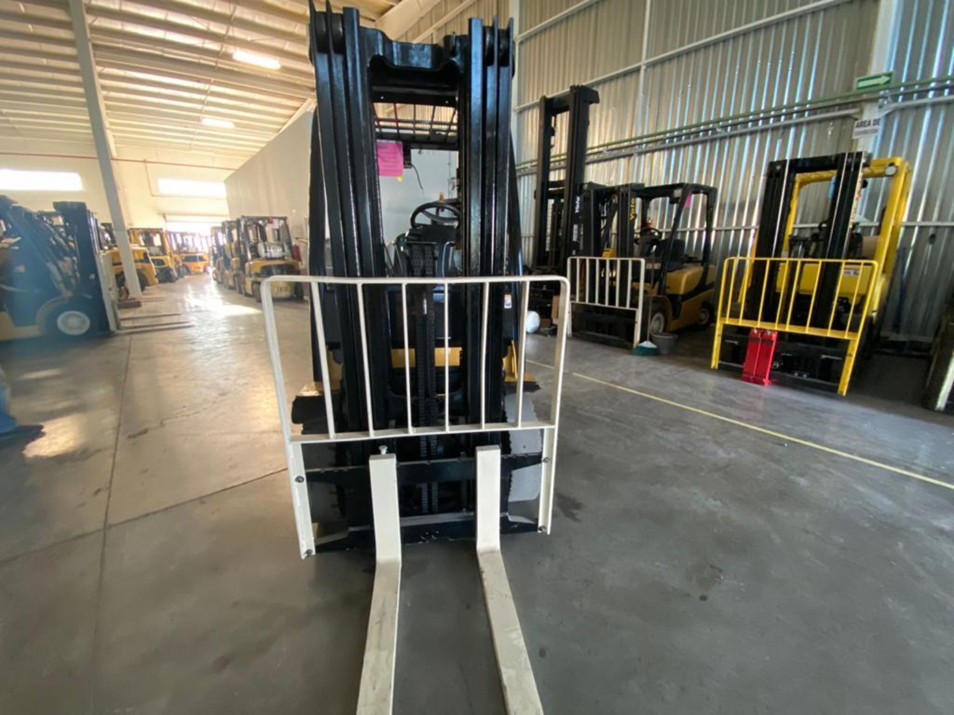 2014 YALE FORKLIFT, MODEL GLP050VXNVAE084, S/N C875V03245M - Image 10 of 27