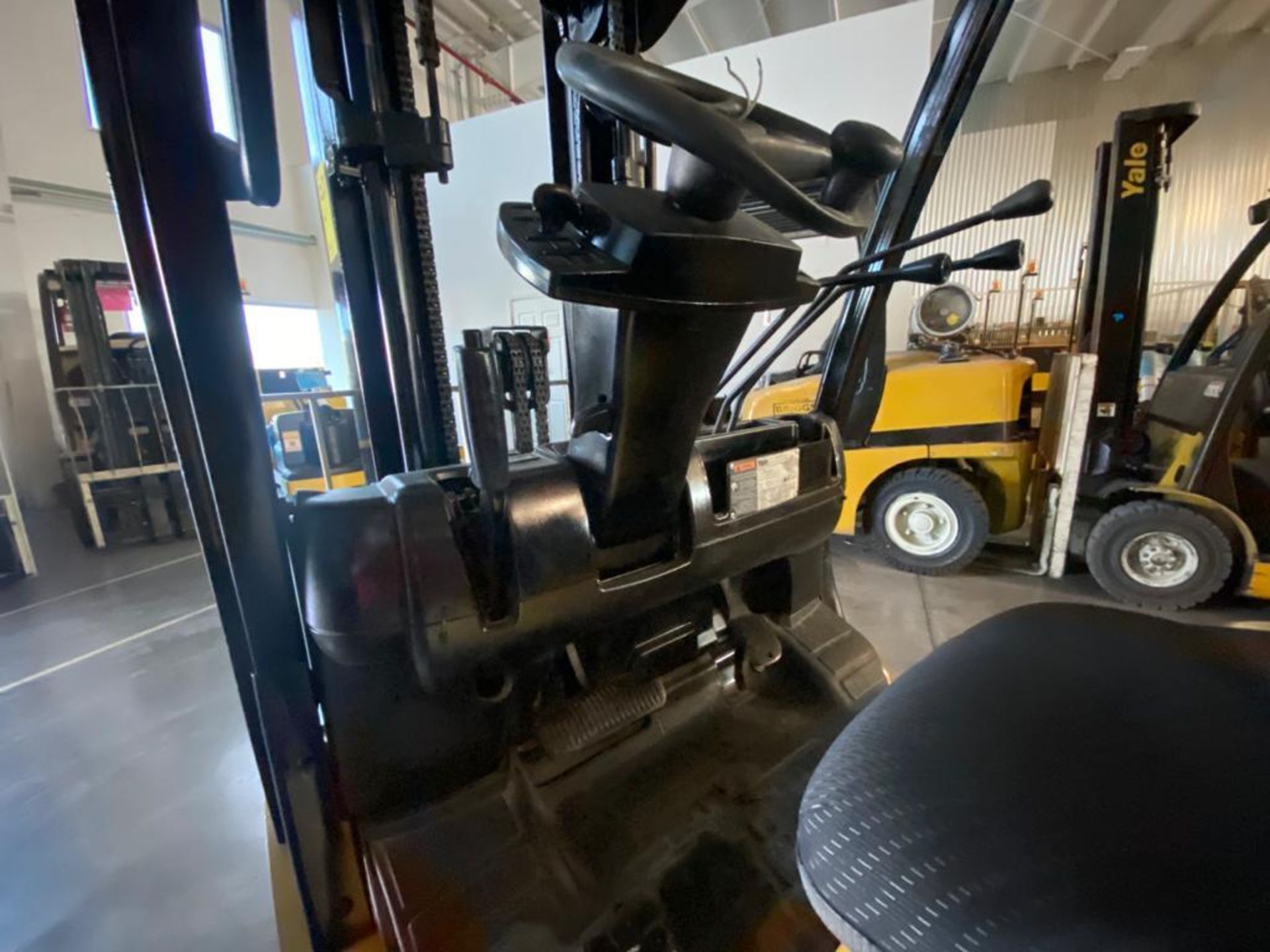 2014 YALE FORKLIFT, MODEL GLP050VXNVAE084, S/N C875V03245M - Image 13 of 27