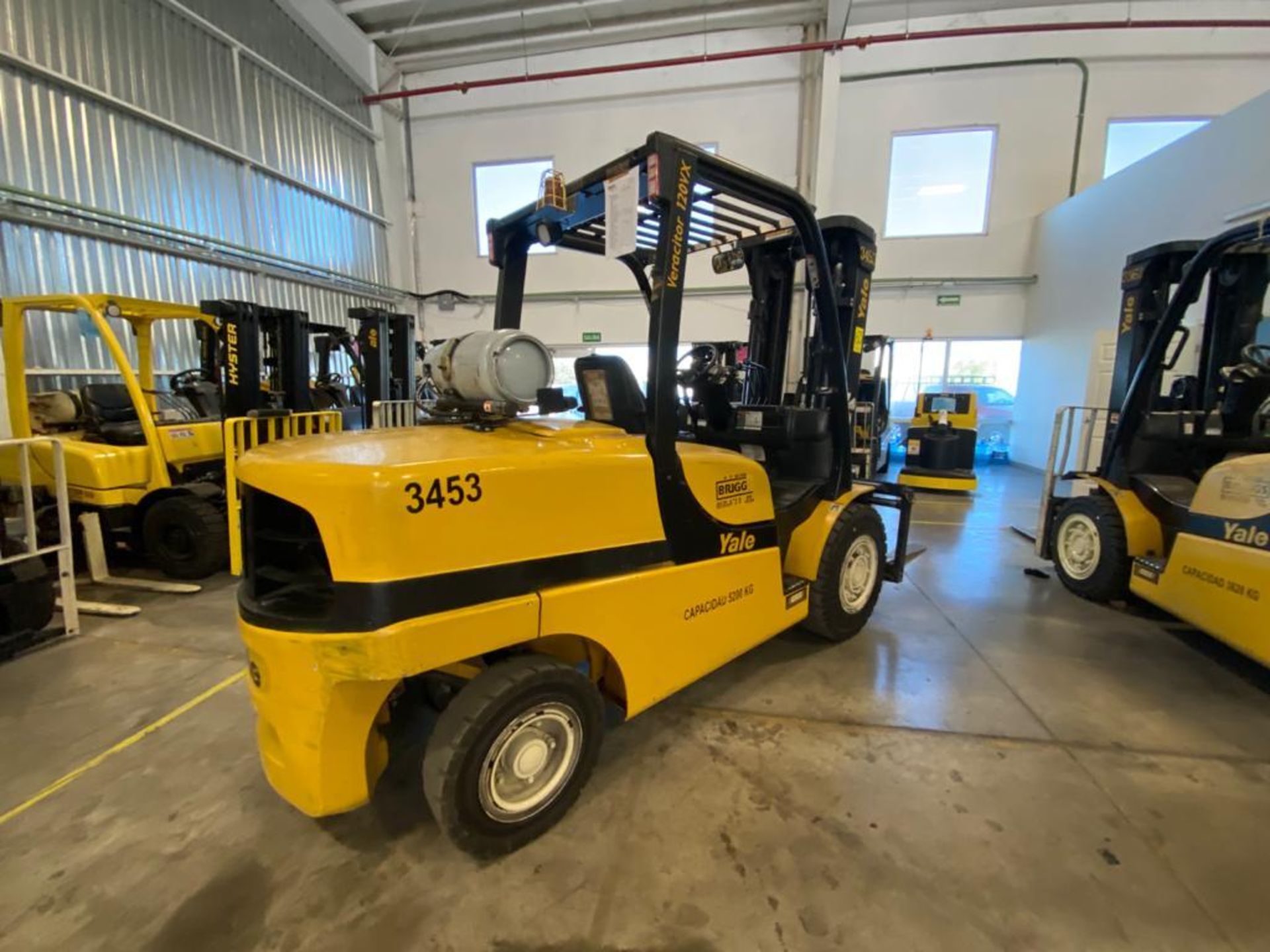 2015 YALE FORKLIFT, MODEL GP120VX, S/N J813V03453N - Image 9 of 31