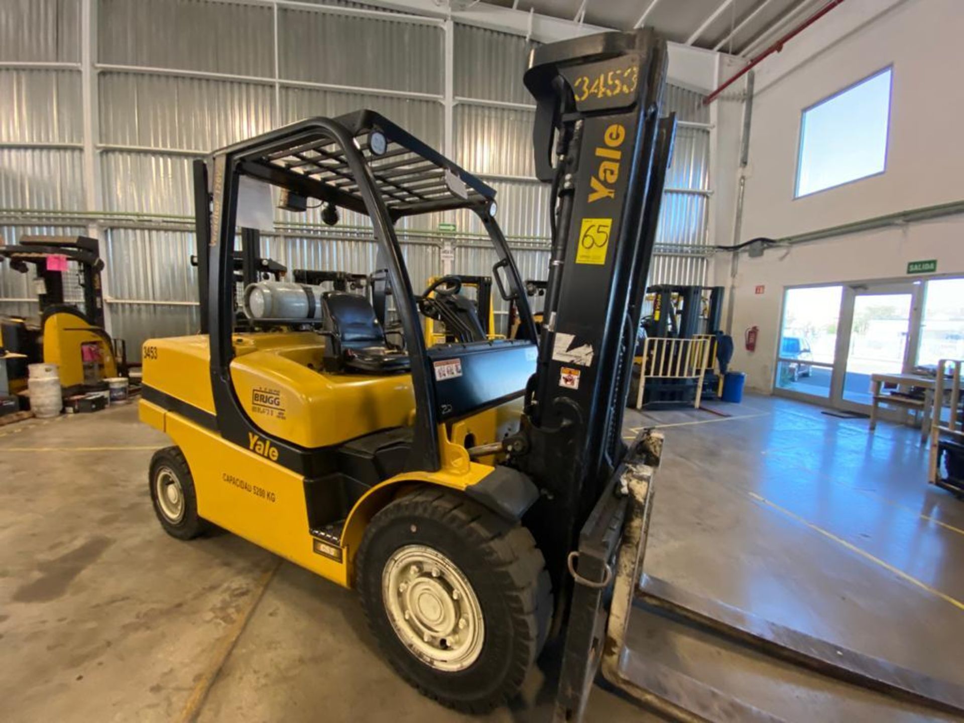 2015 YALE FORKLIFT, MODEL GP120VX, S/N J813V03453N - Image 12 of 31