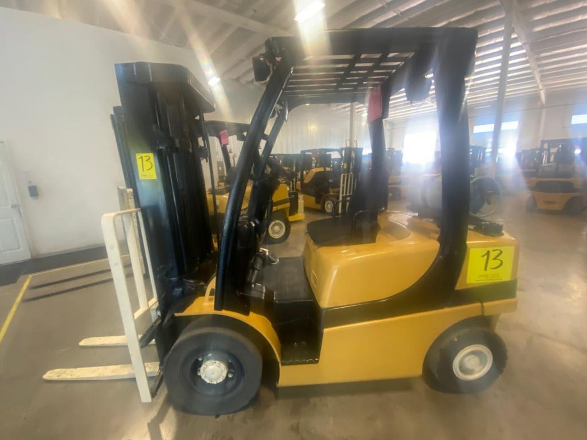 2014 YALE FORKLIFT, MODEL GLP050VXNVAE084, S/N C875V03244M - Image 2 of 30