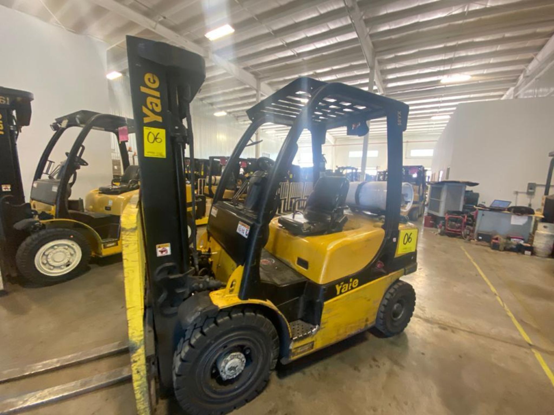 2014 YALE FORKLIFT, MODEL GP050VX, S/N B875V14445M - Image 14 of 33