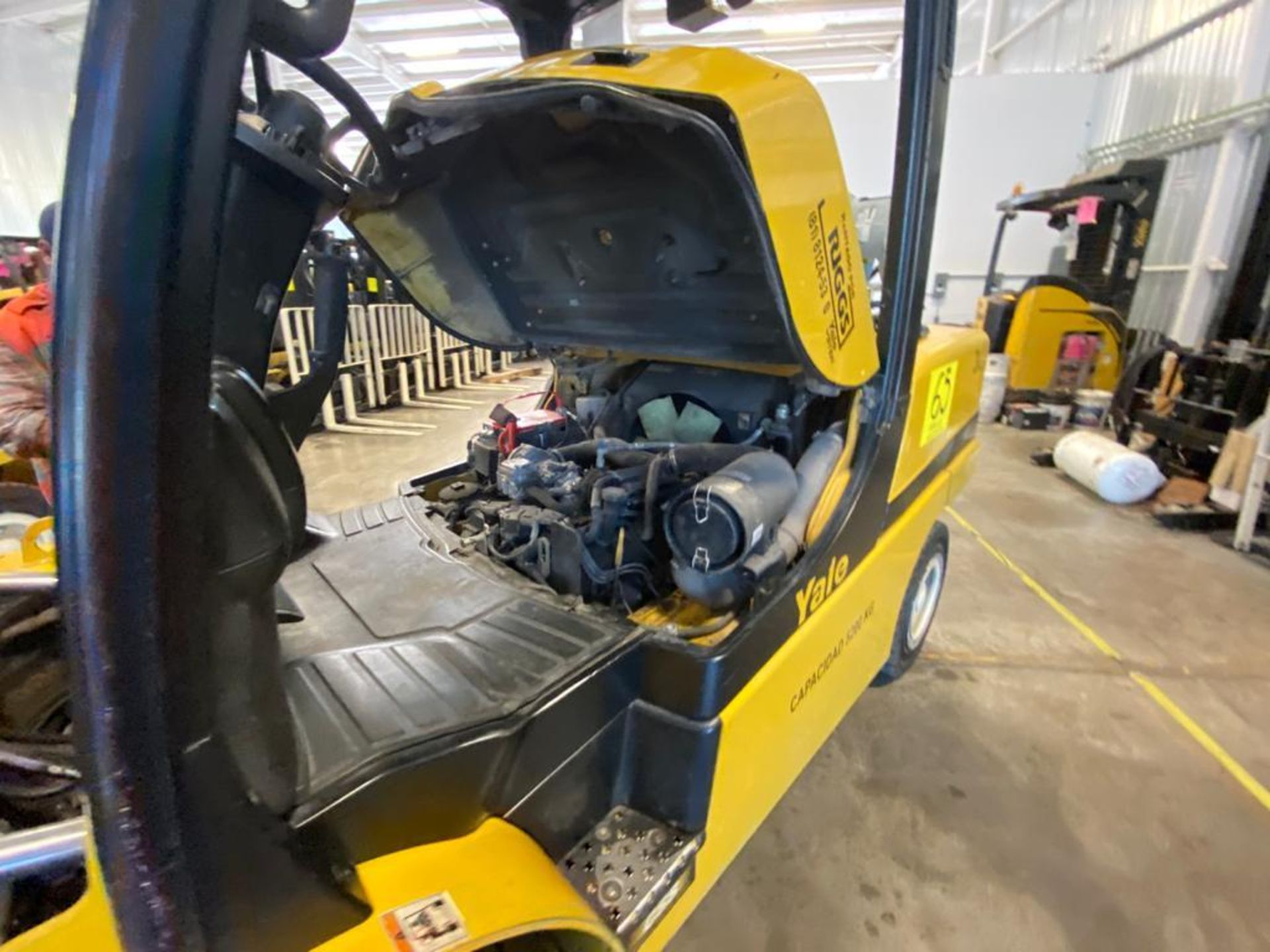 2015 YALE FORKLIFT, MODEL GP120VX, S/N J813V03453N - Image 17 of 31