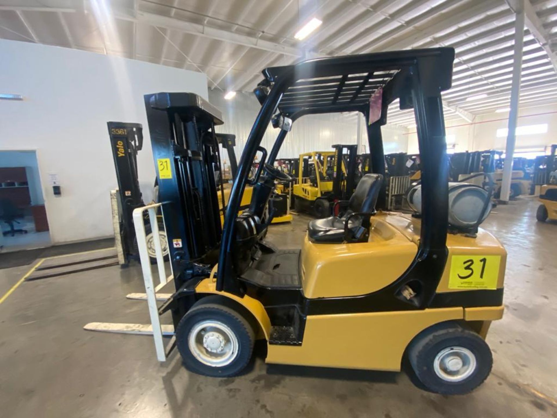 2014 YALE FORKLIFT, MODEL GP050VXNVAE084, S/N C875V02891M - Image 2 of 27