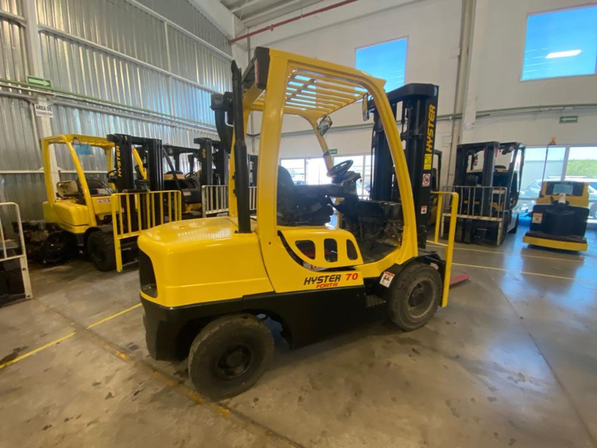 2014 HYSTER FORKLIFT, MODEL H70FT, S/N N177V03117M - Image 7 of 26