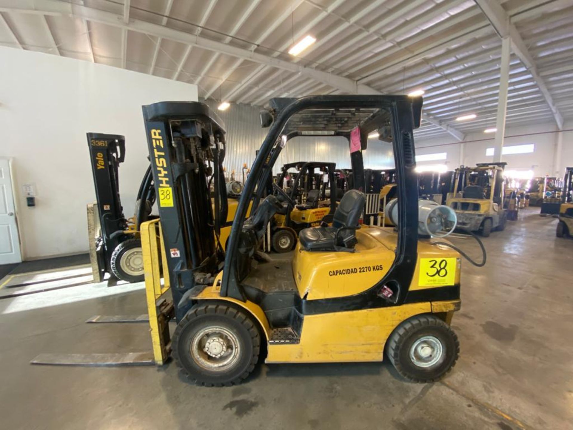 2014 YALE FORKLIFT, MODEL GP050VXNVAE084, S/N C875V02893M - Image 3 of 23