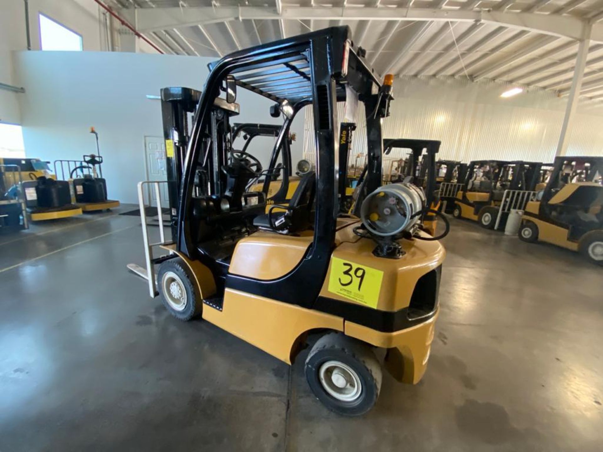 2014 YALE FORKLIFT, MODEL GLP050VXNVAE084, S/N C875V03245M - Image 4 of 27