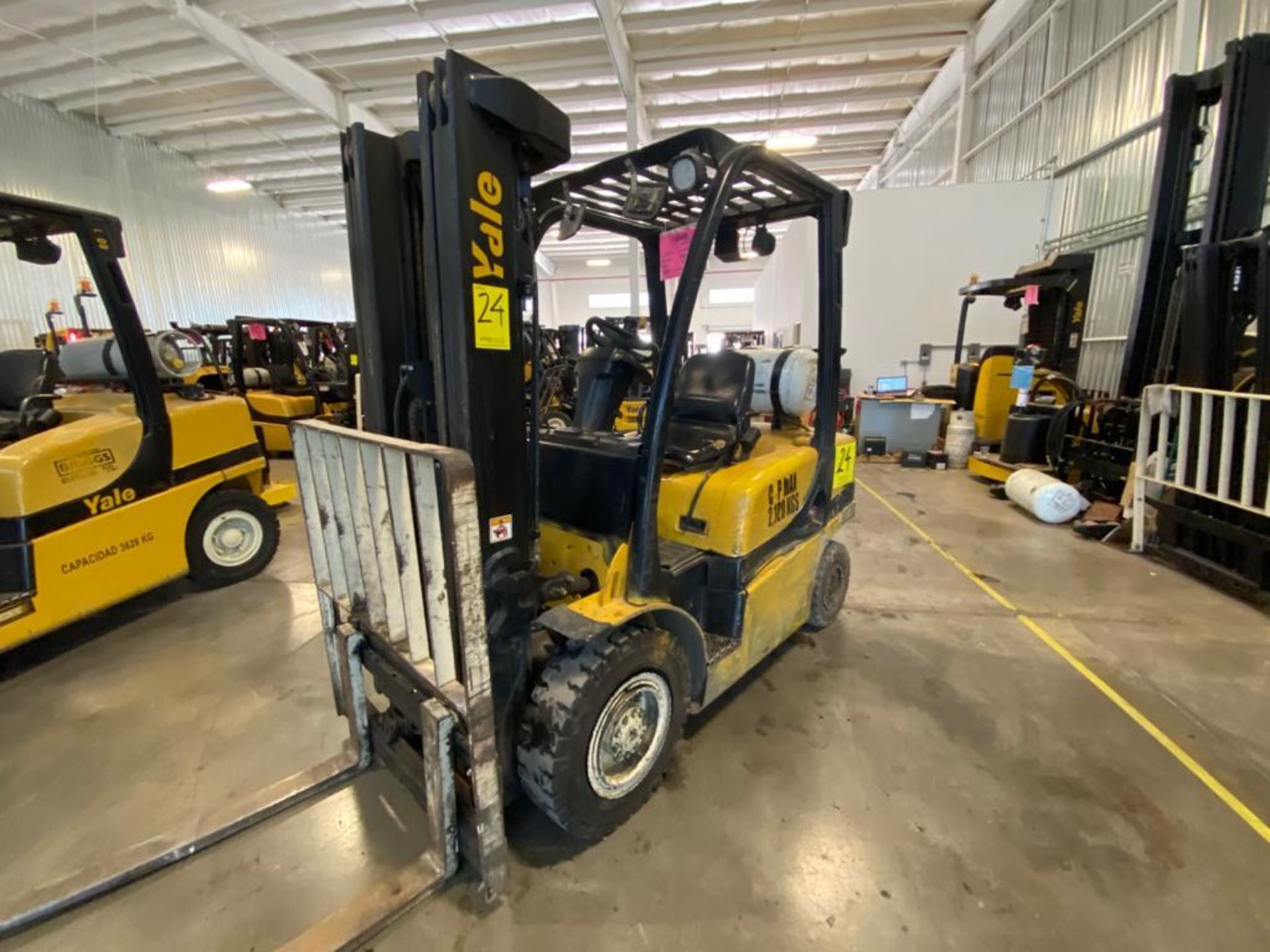 2014 YALE FORKLIFT, MODEL GP050VX, S/N B875V14615M