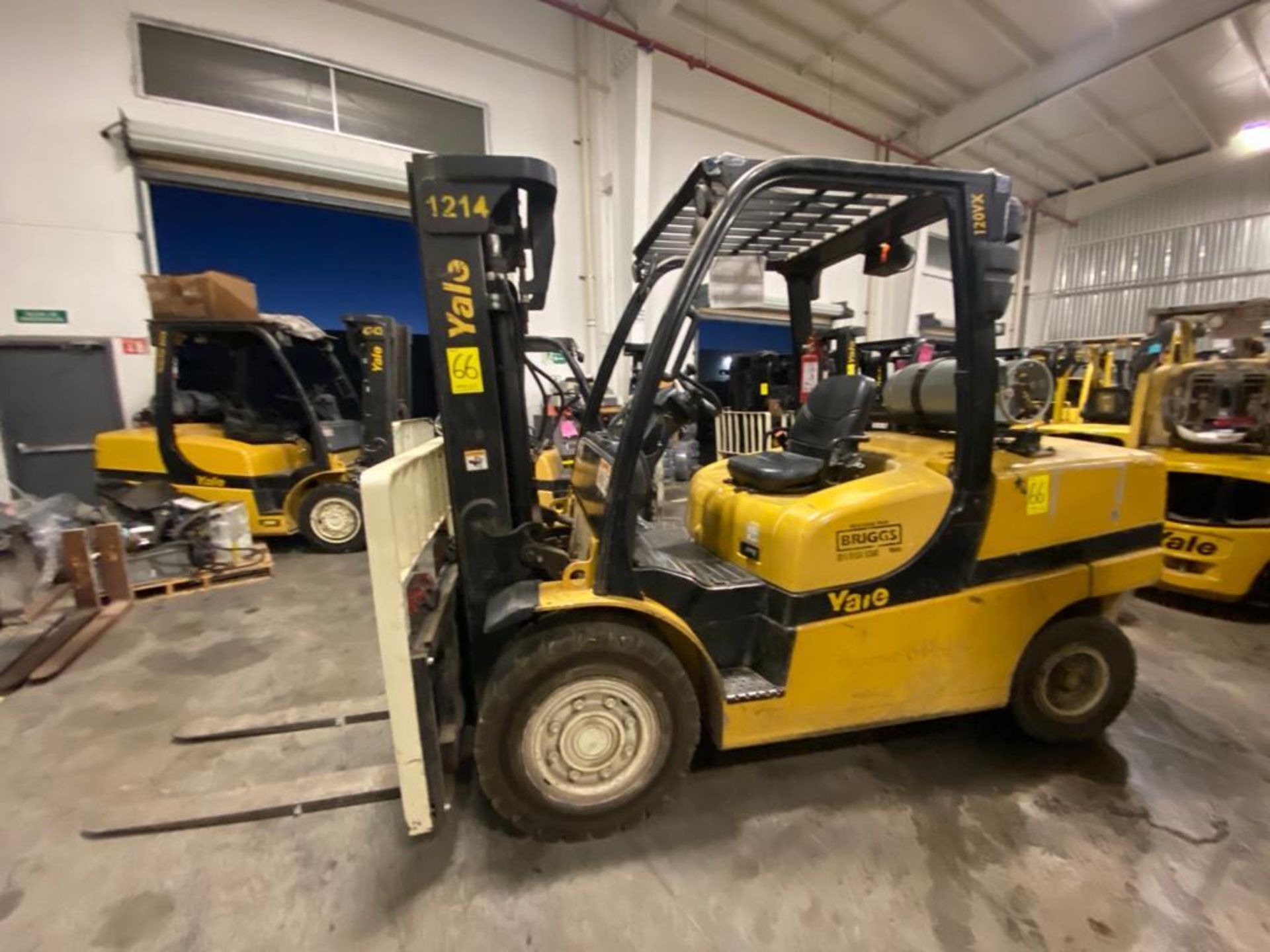 2010 YALE FORKLIFT, MODEL GP120VX, S/N G813V02280H - Image 7 of 38