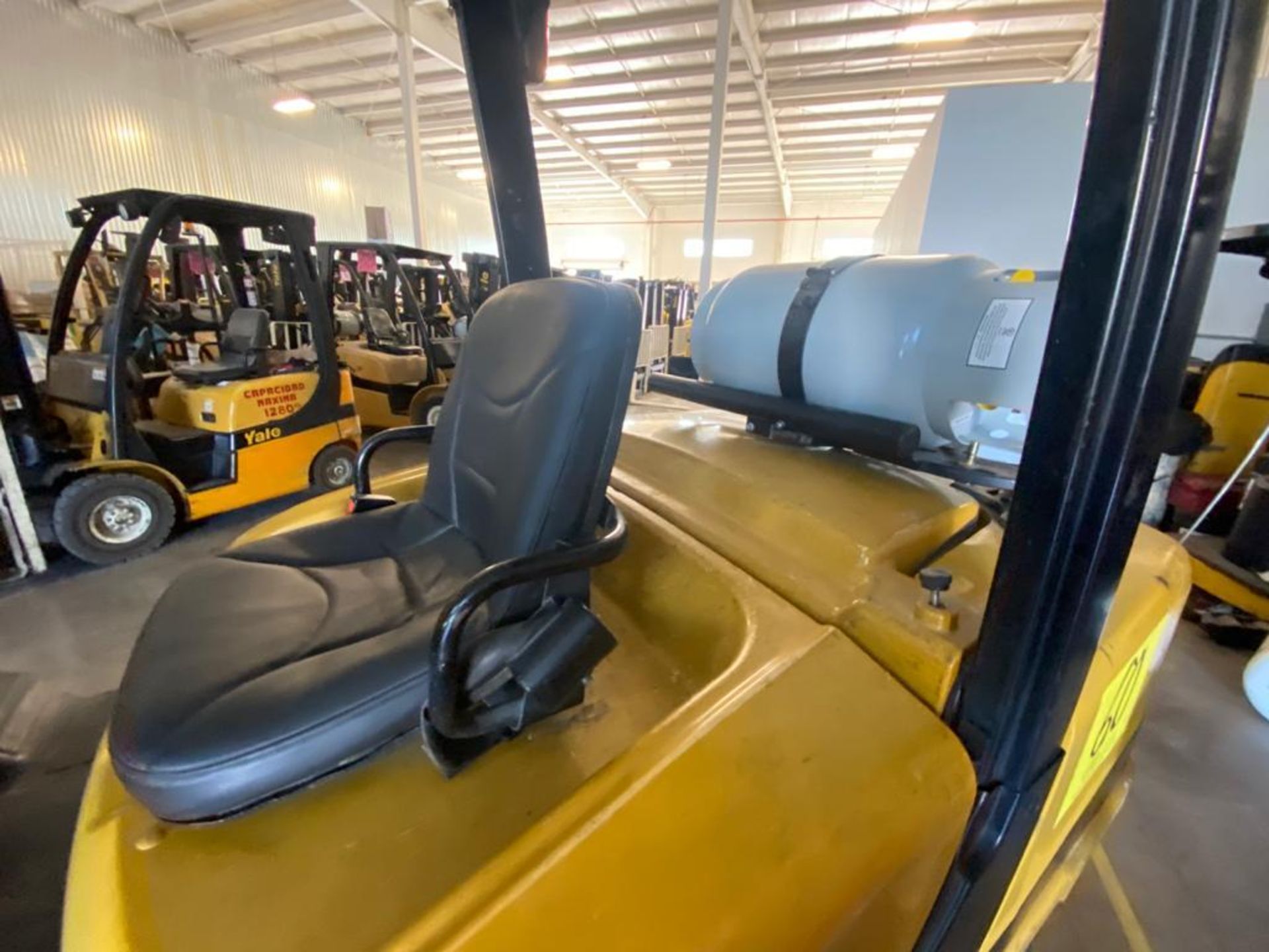 2015 YALE FORKLIFT, MODEL GP080VX, S/N J813V03368N - Image 16 of 21