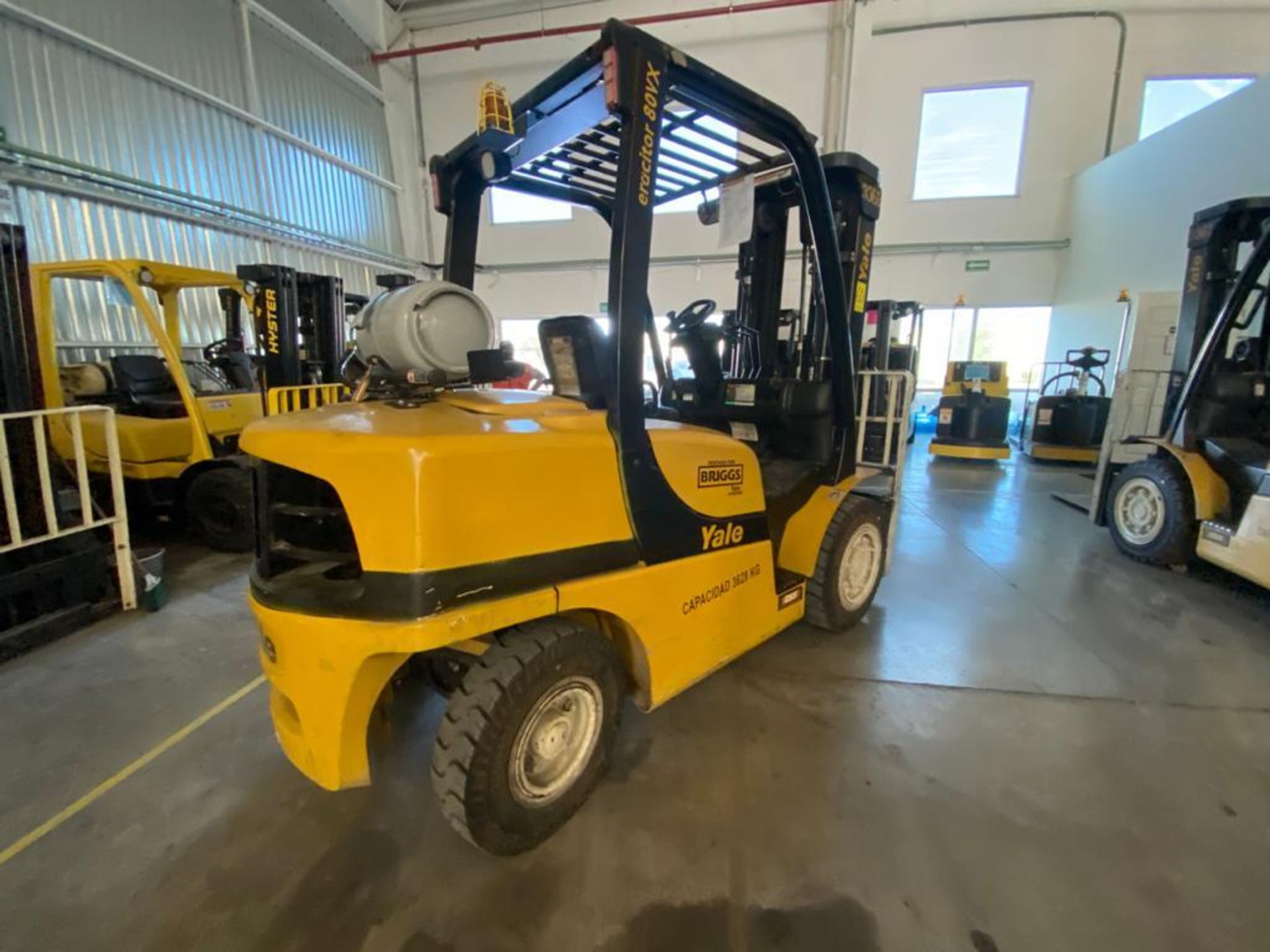 2015 YALE FORKLIFT, MODEL GP080VX, S/N J813V03368N - Image 5 of 21