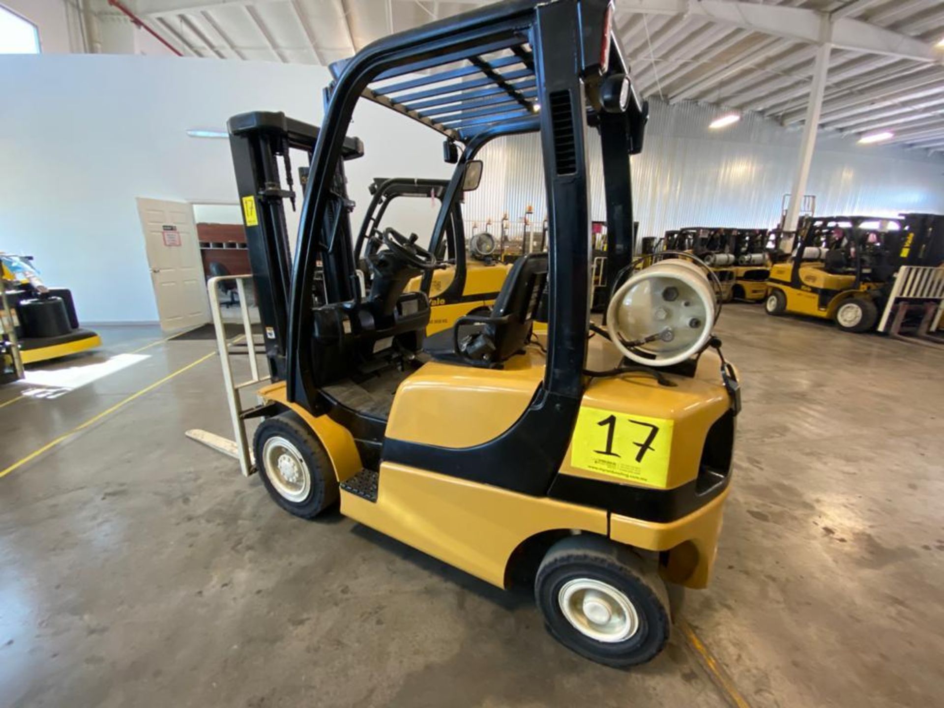 2012 YALE FORKLIFT, MODEL GLP040VXNVRE084, S/N B875V09086K - Image 3 of 27