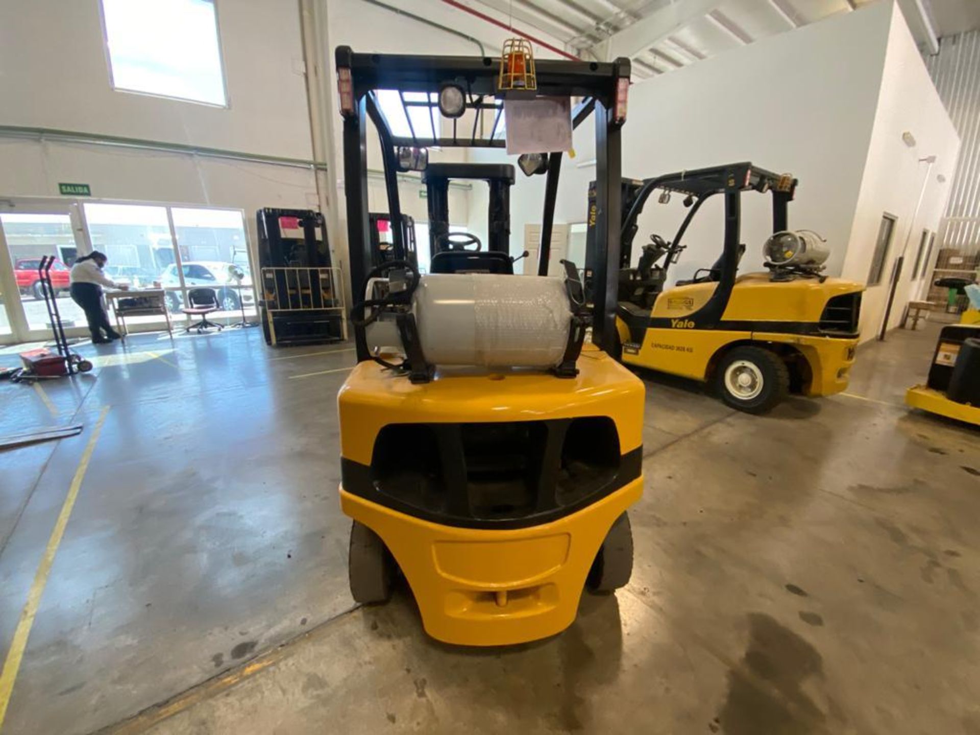 2014 YALE FORKLIFT, MODEL GP050VXNVAE084, S/N C875V02892M - Image 4 of 20