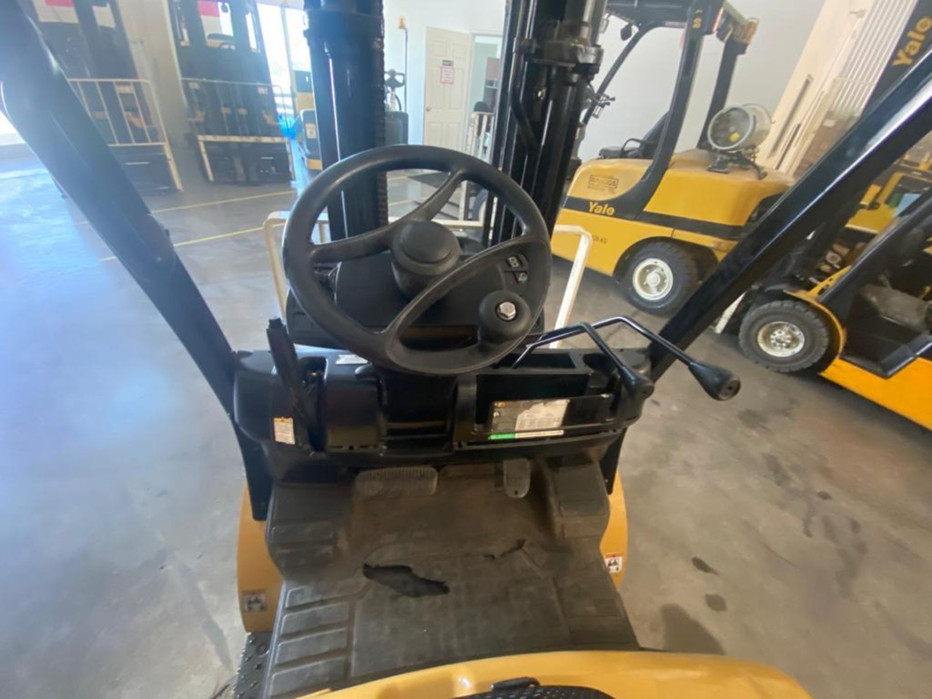 2014 YALE FORKLIFT, MODEL GLP050VXNVAE084, S/N B875V14837M - Image 13 of 17