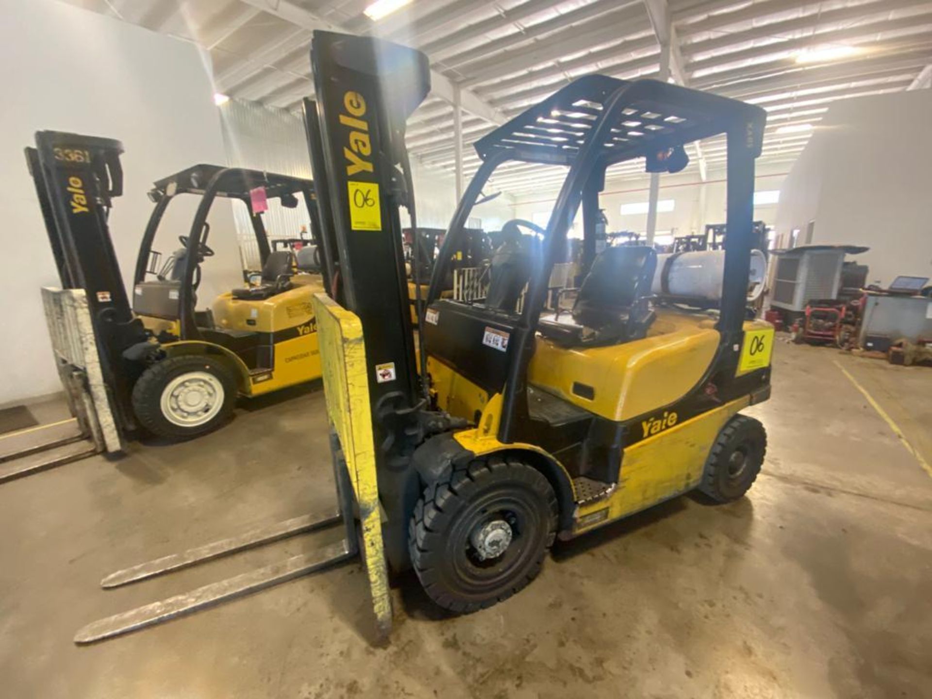 2014 YALE FORKLIFT, MODEL GP050VX, S/N B875V14445M