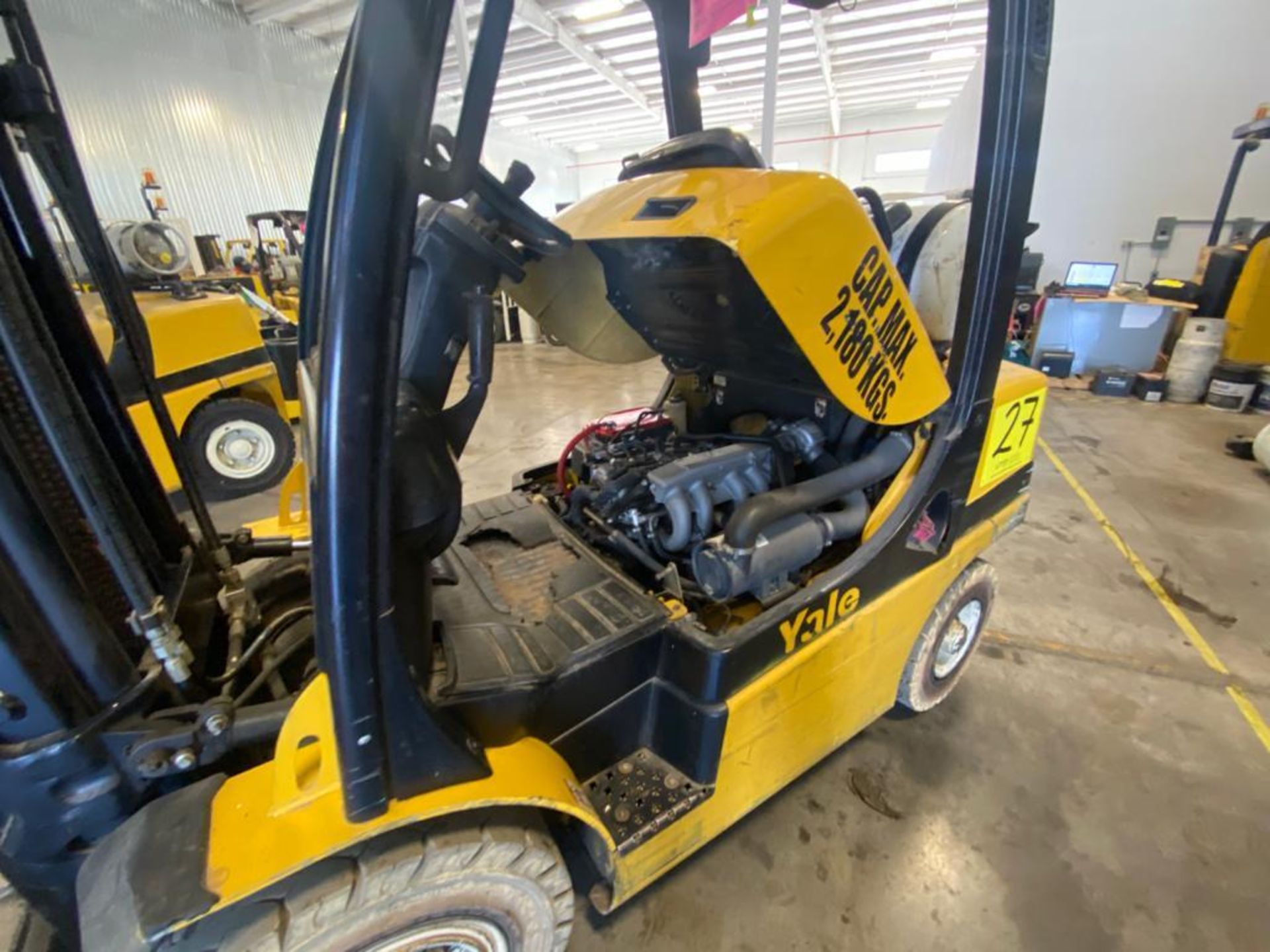 2014 YALE FORKLIFT, MODEL GP050VX, S/N B875V14865M - Image 15 of 26