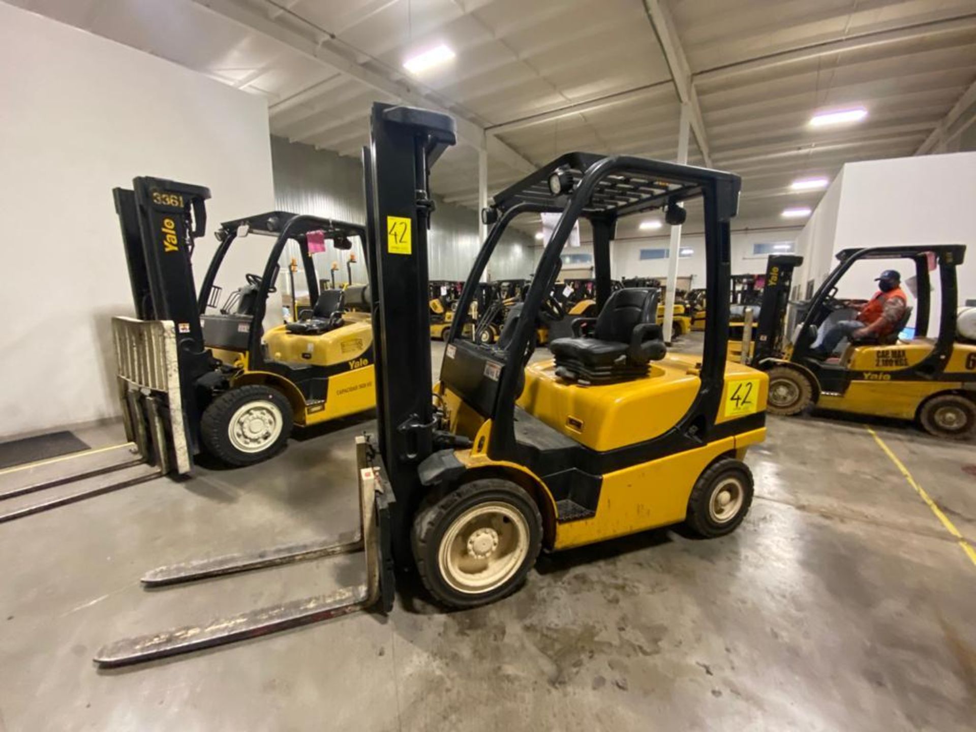 2012 YALE FORKLIFT, MODEL GP060VX, S/N B875V10610K