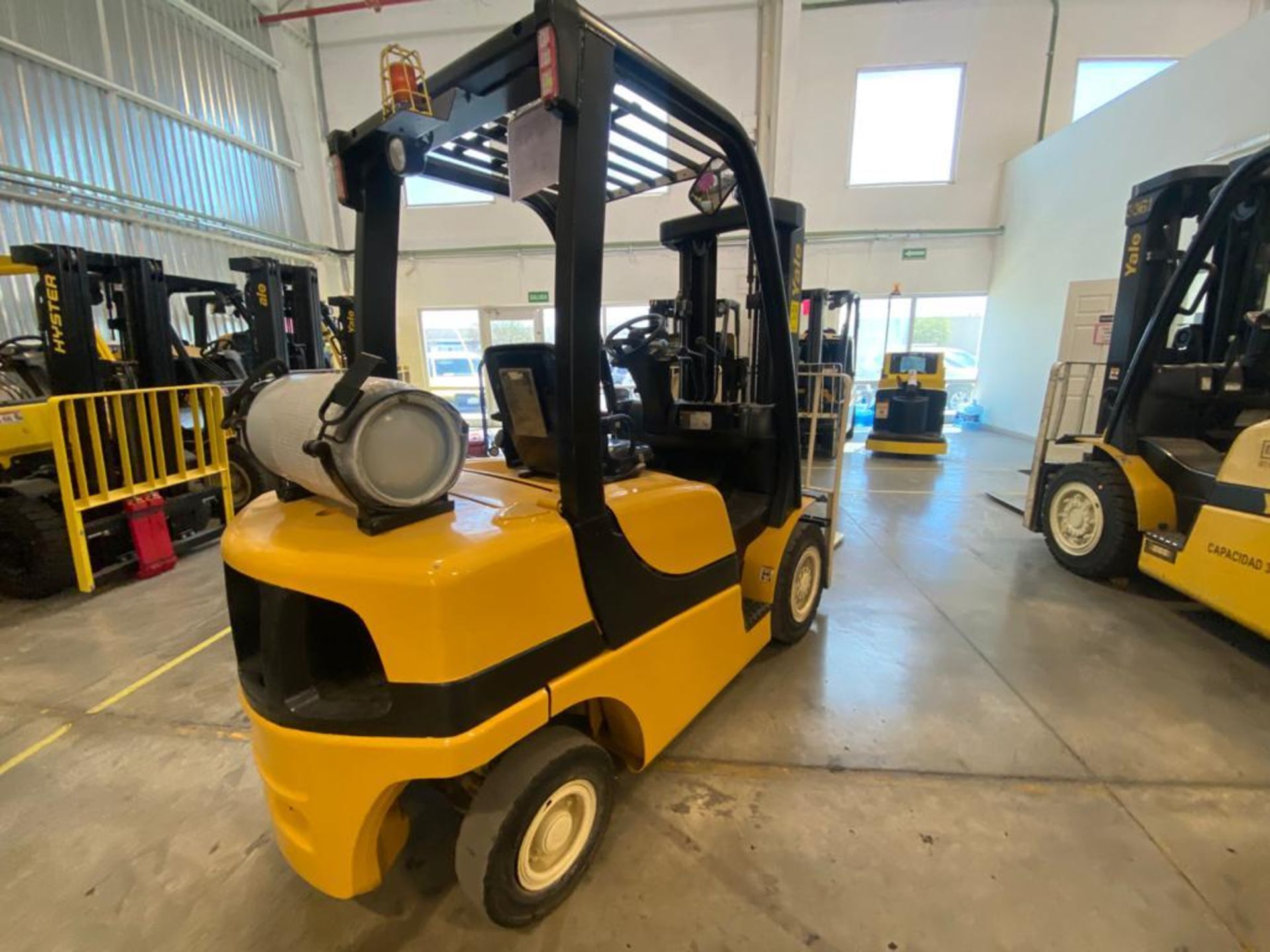 2014 YALE FORKLIFT, MODEL GP050VXNVAE084, S/N C875V02892M - Image 5 of 20