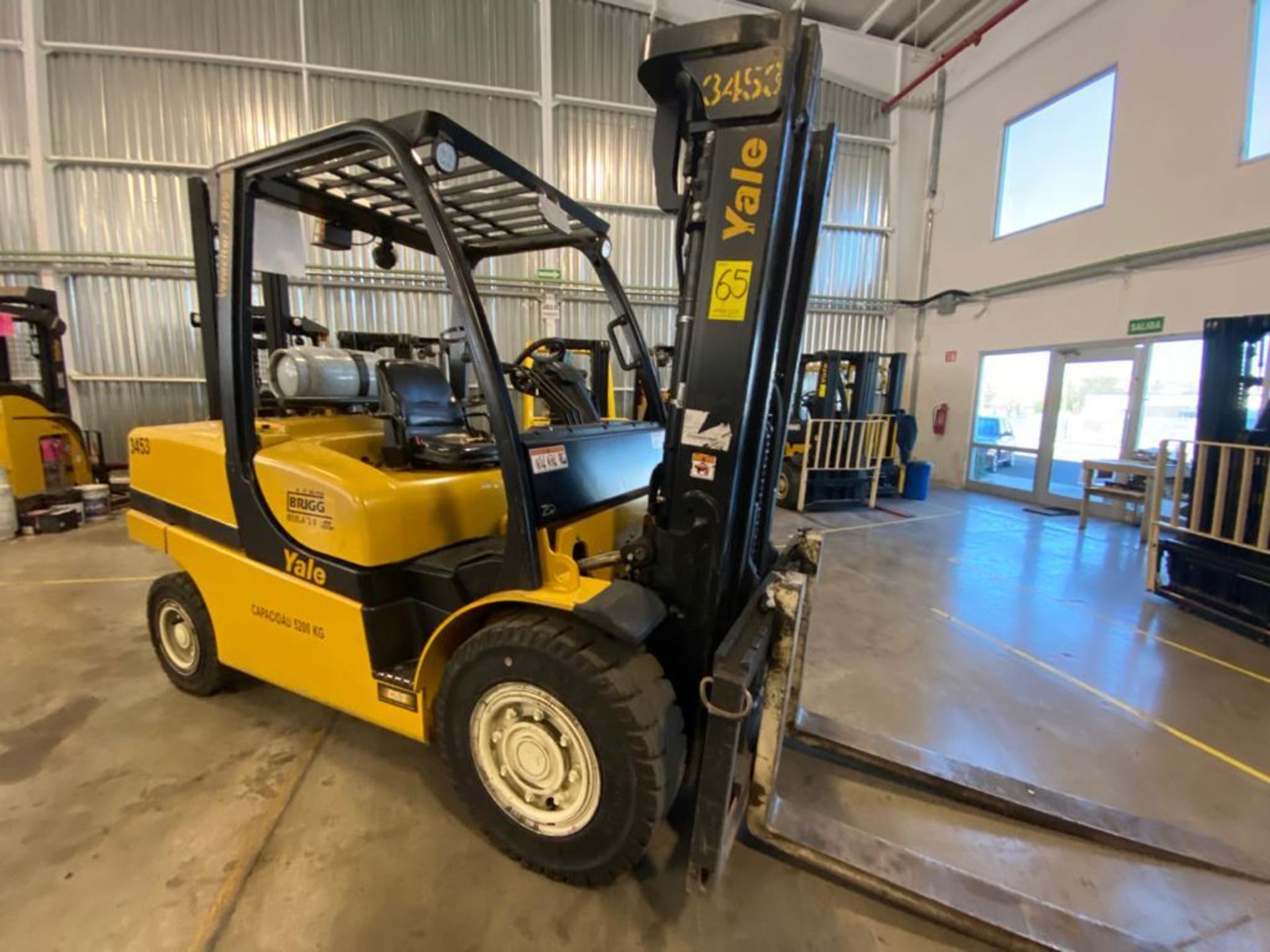 2015 YALE FORKLIFT, MODEL GP120VX, S/N J813V03453N - Image 13 of 31