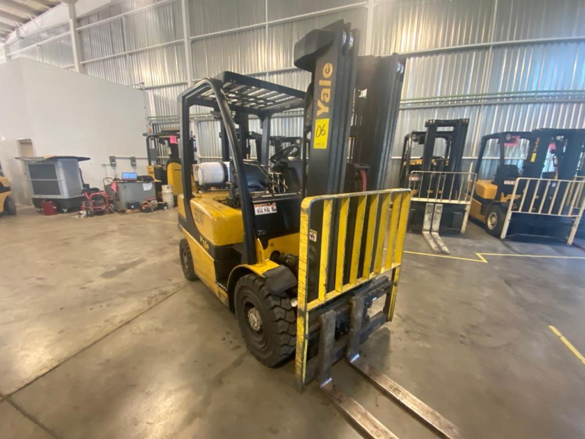 2014 YALE FORKLIFT, MODEL GP050VX, S/N B875V14445M - Image 11 of 33