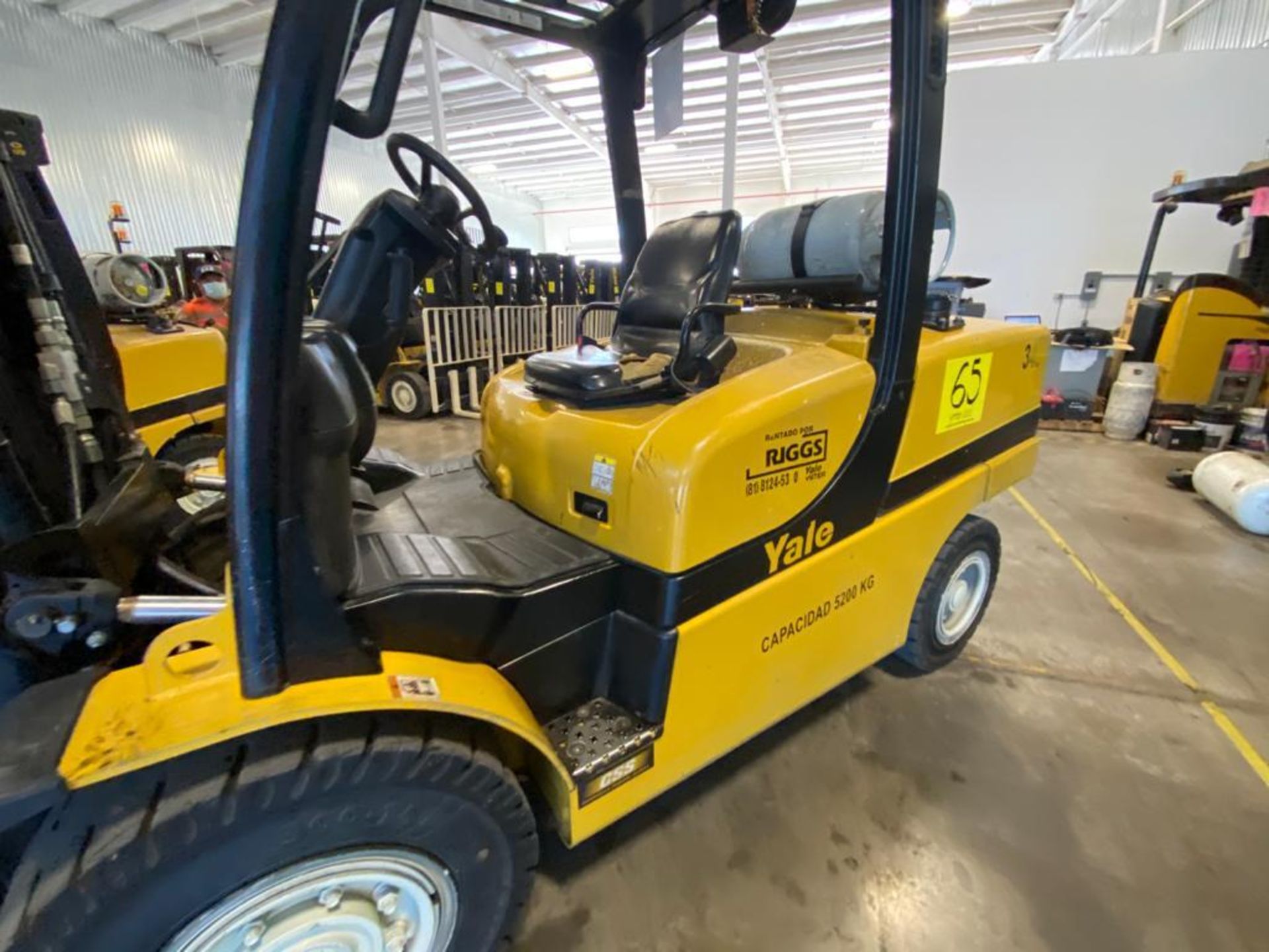 2015 YALE FORKLIFT, MODEL GP120VX, S/N J813V03453N - Image 16 of 31