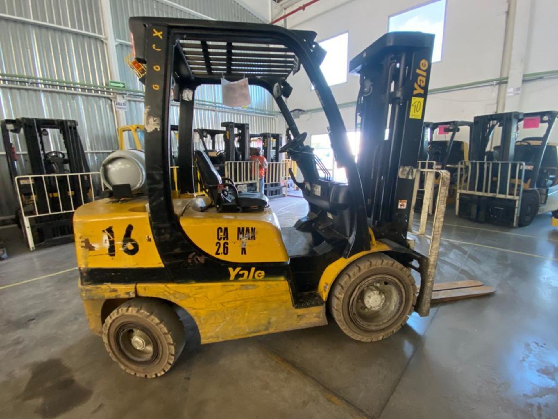 2016 YALE FORKLIFT, MODEL GP060VX, S/N D875V05152P - Image 8 of 21